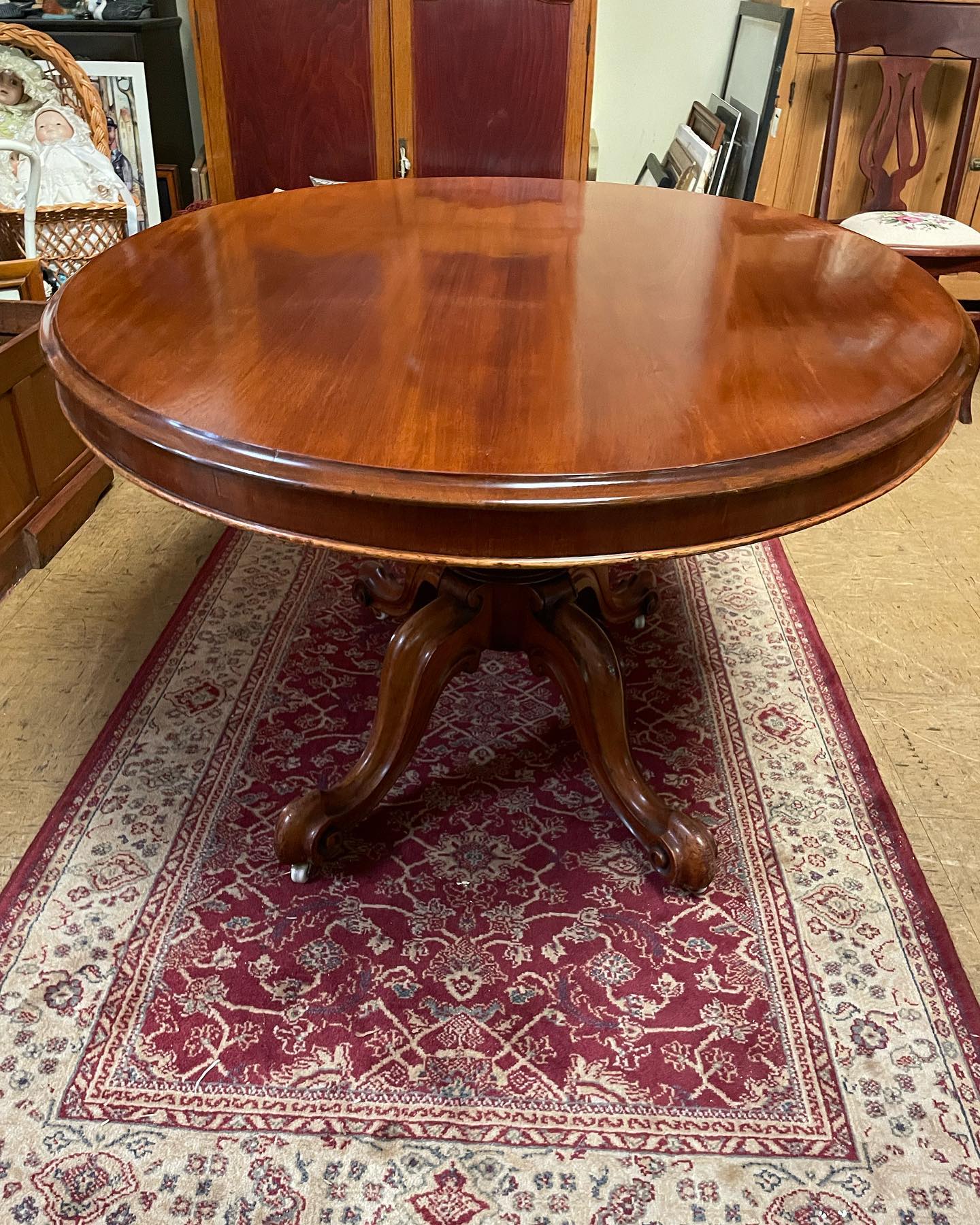 Victorian Mahogany Oval Tilt-top Dining Table