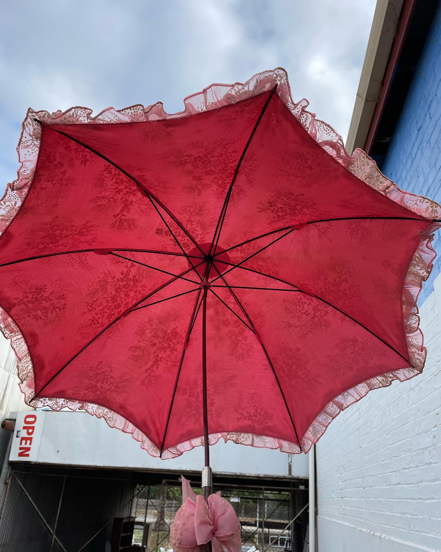 Victorian Ladies' Pink Parasol