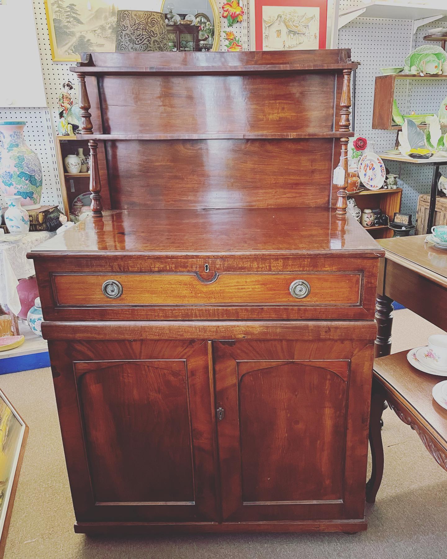 Georgian mahogany chiffonier