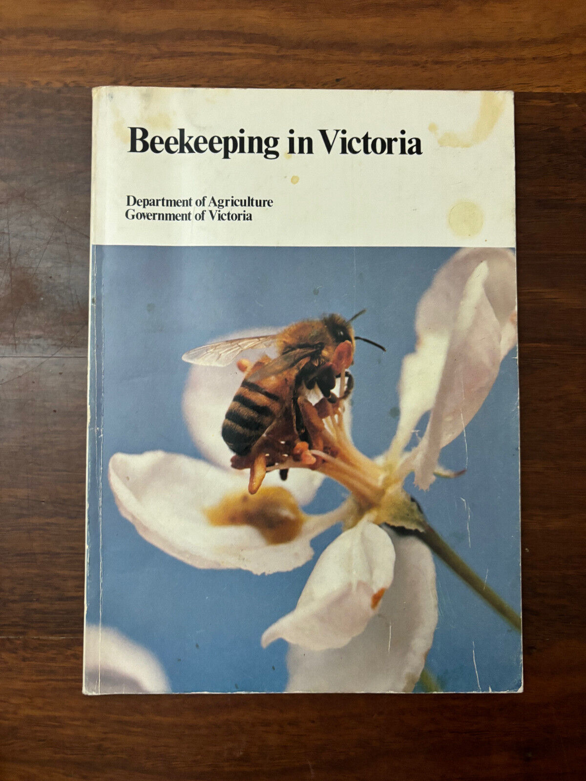 Beekeeping in Victoria ~ PB G (1964 edition)