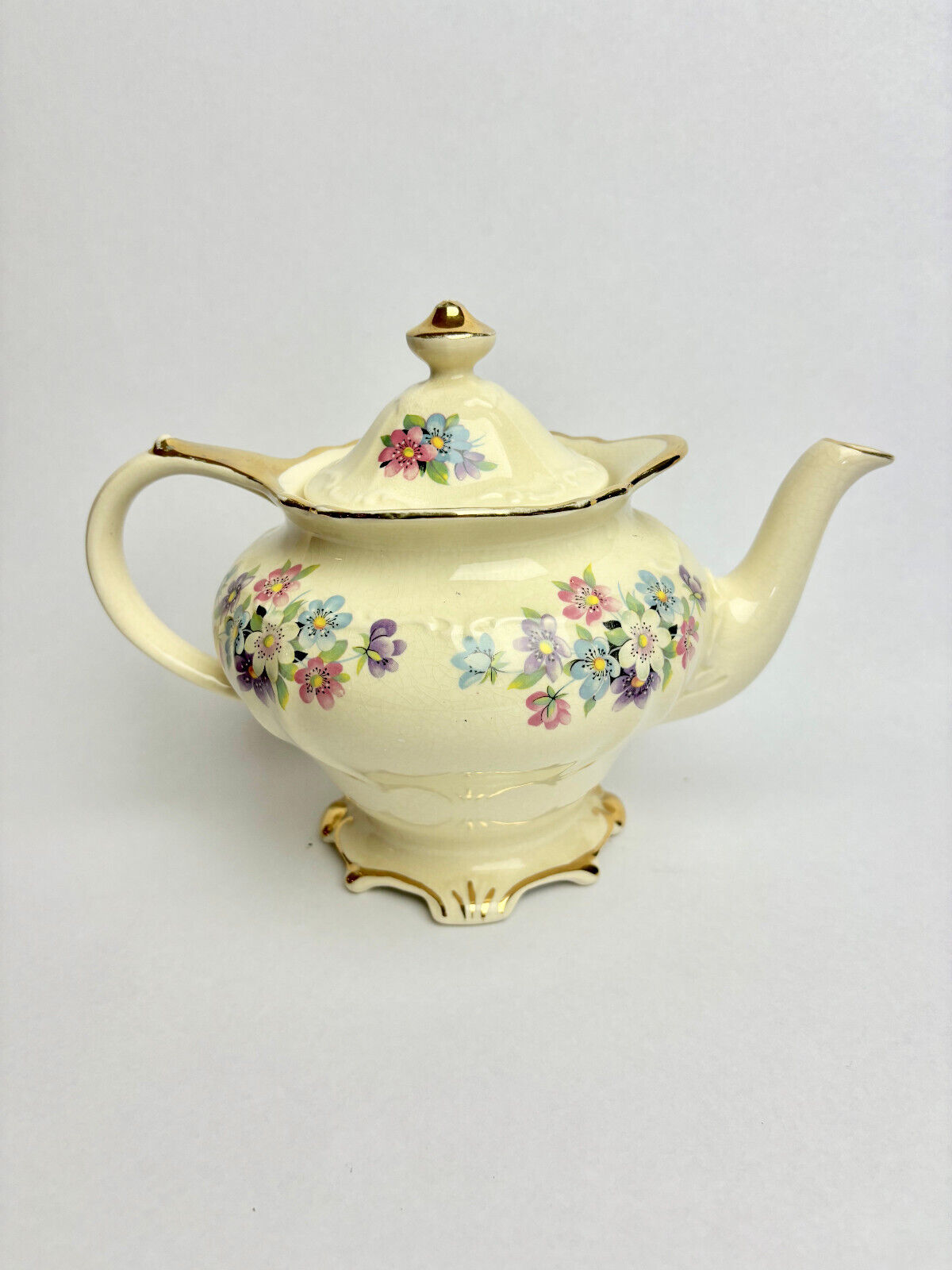 Vintage Sadler Floral Teapot 18cm tall