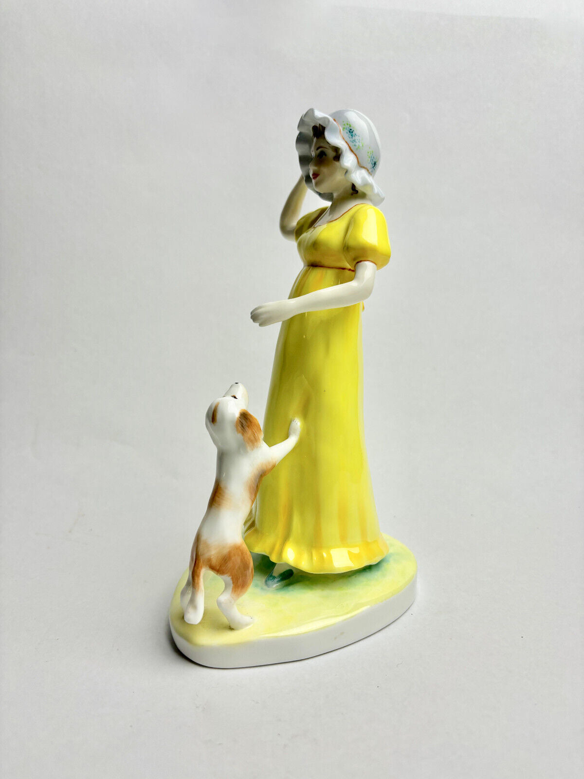Coalport Early Days Lady with a Dog 157/500