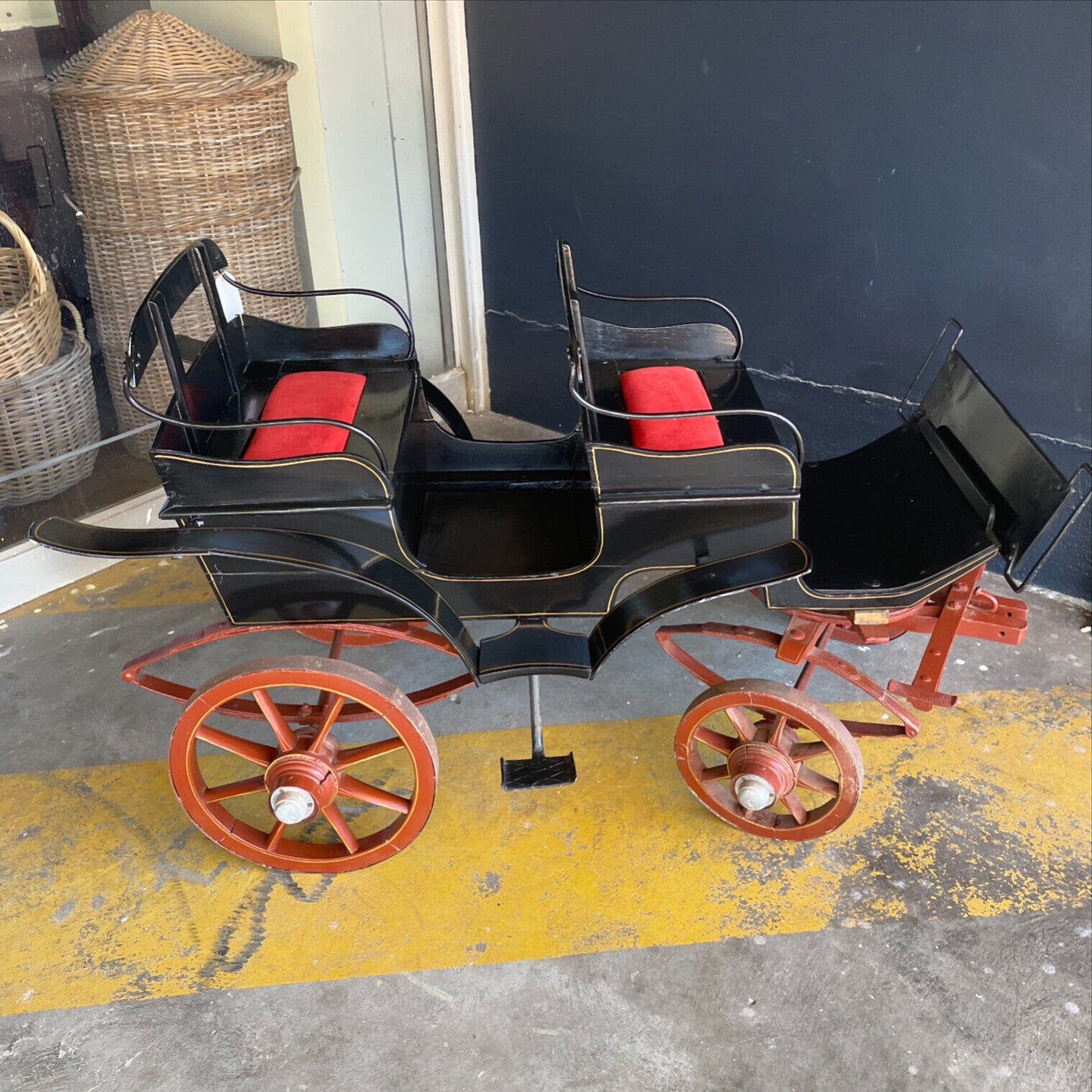 Small Scale Victorian Children's Carriage