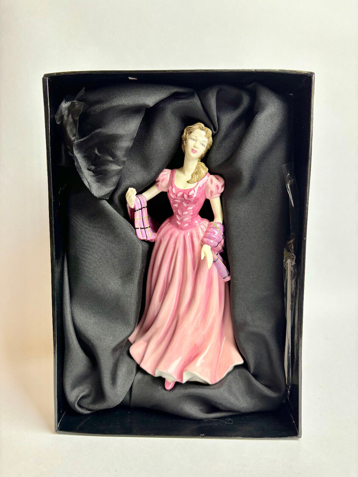 Royal Doulton Rose of the Glen HN 4741 (boxed)