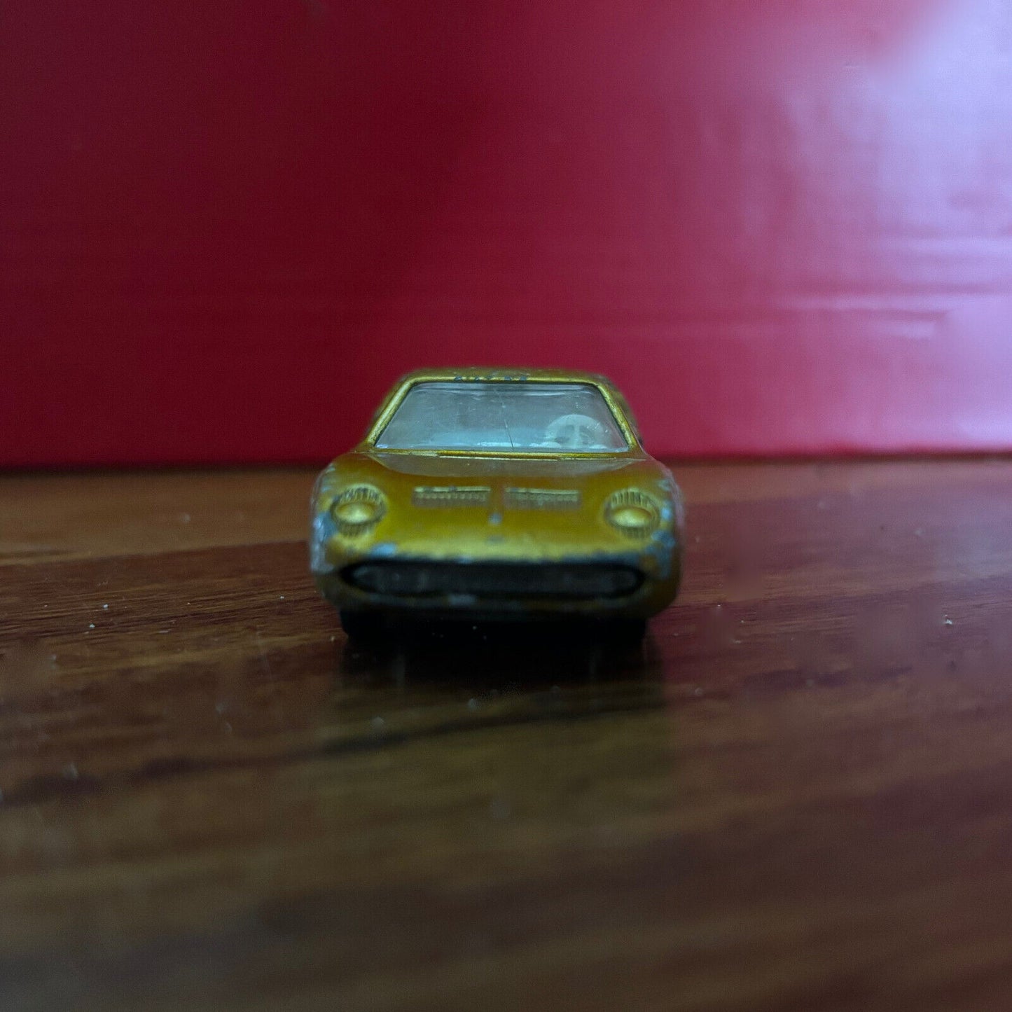 VINTAGE LESNEY MATCHBOX SERIES NO 33 LAMBORGHINI MIURA GOLD