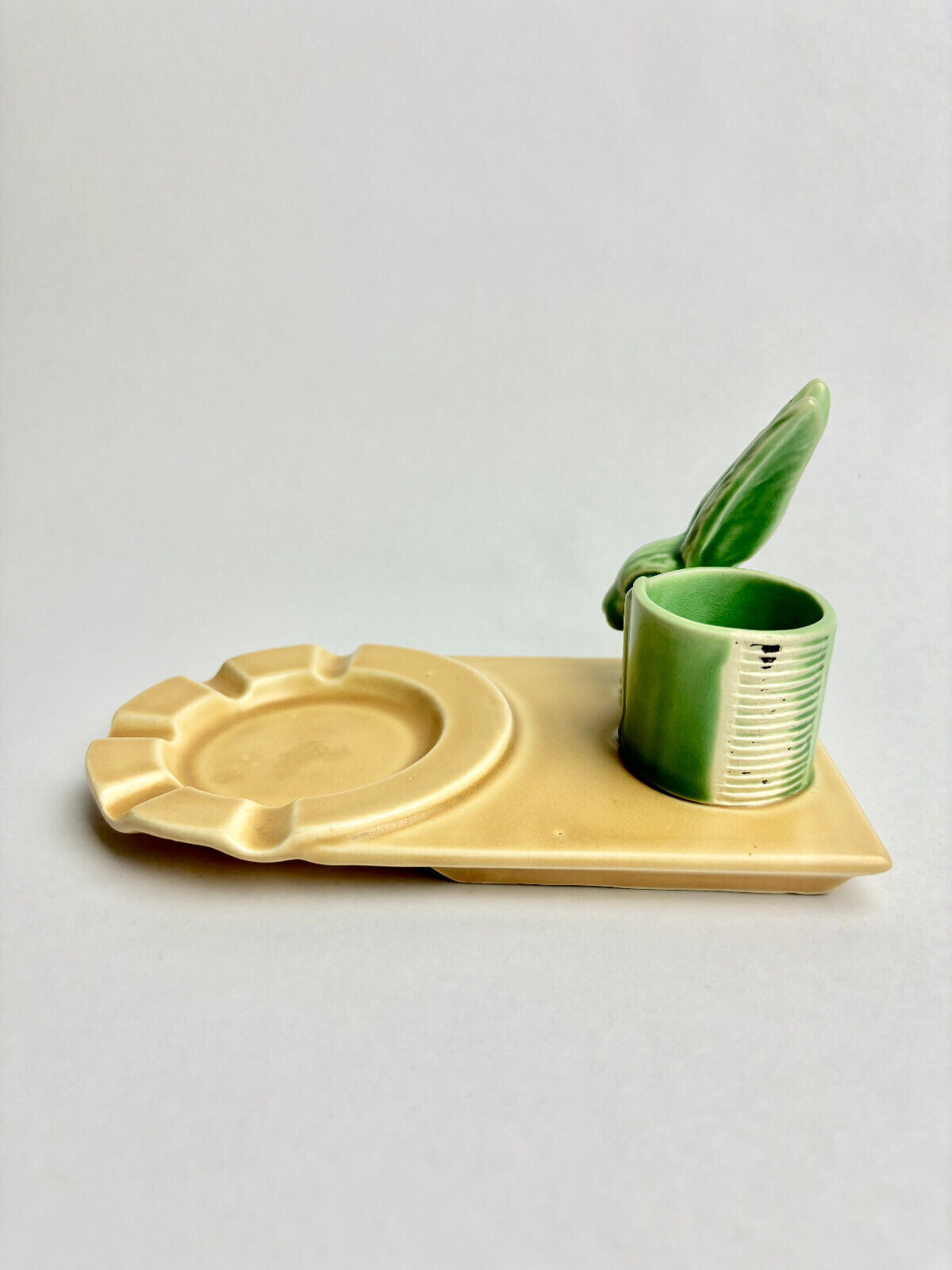 Sylvac Rabbit Ashtray with Match Holder 1181