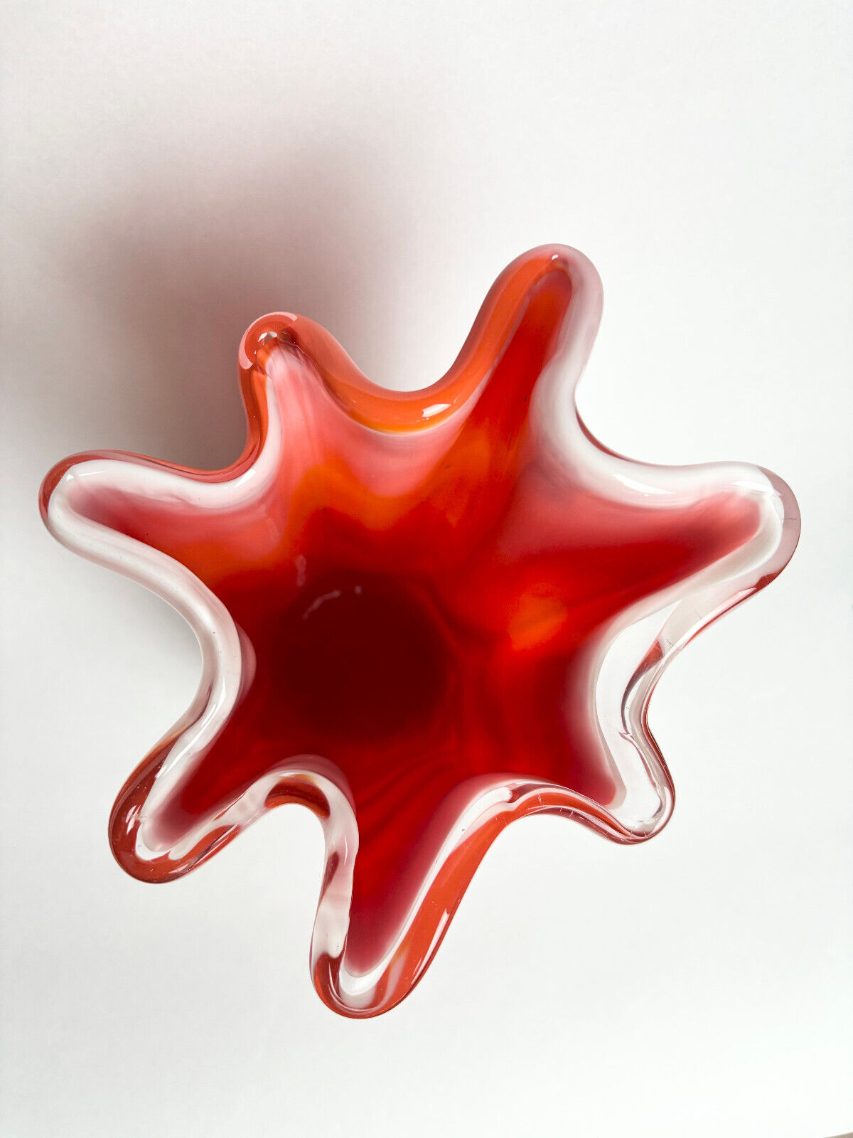 Vintage orange handkerchief art glass vase (23cm tall)