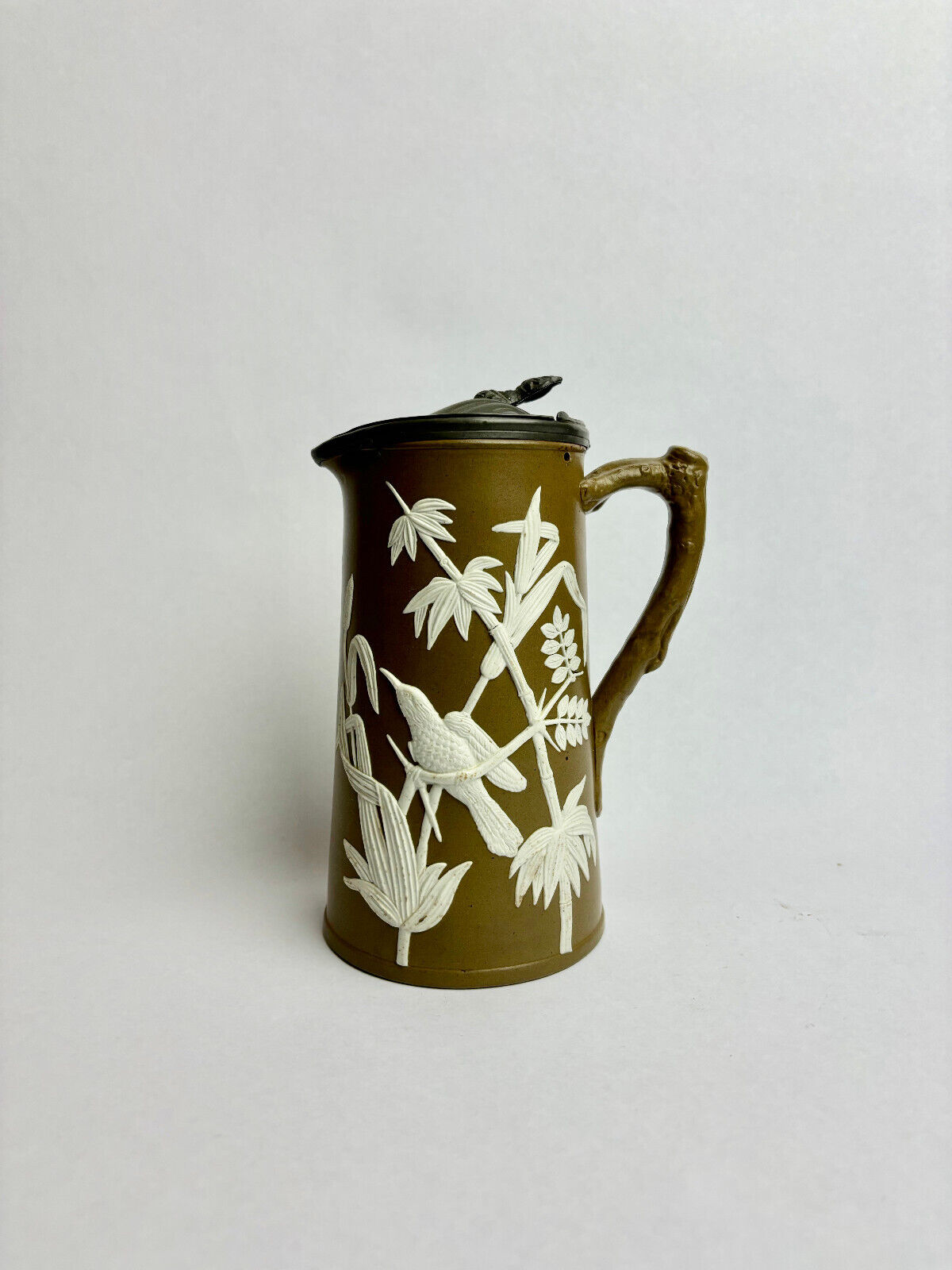 English 19th Century Dudson Brown and White Stoneware Covered Pitcher 17cm