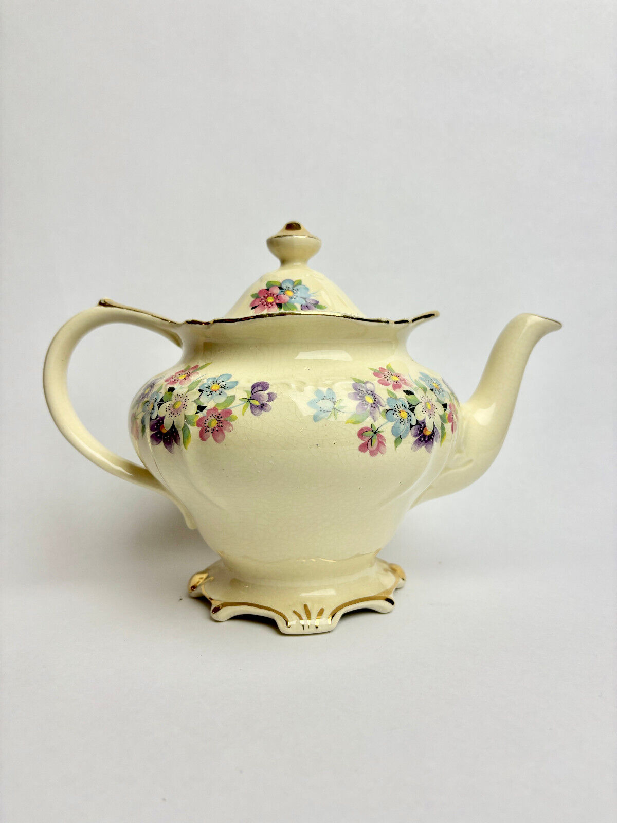 Vintage Sadler Floral Teapot 18cm tall