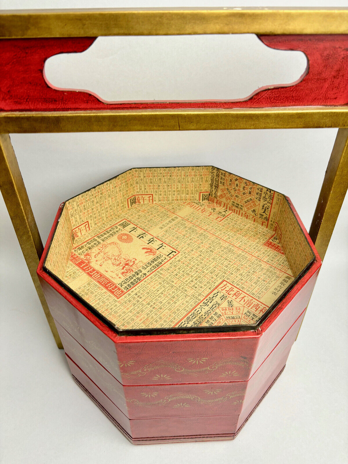 Contemporary Asian Food Carrier