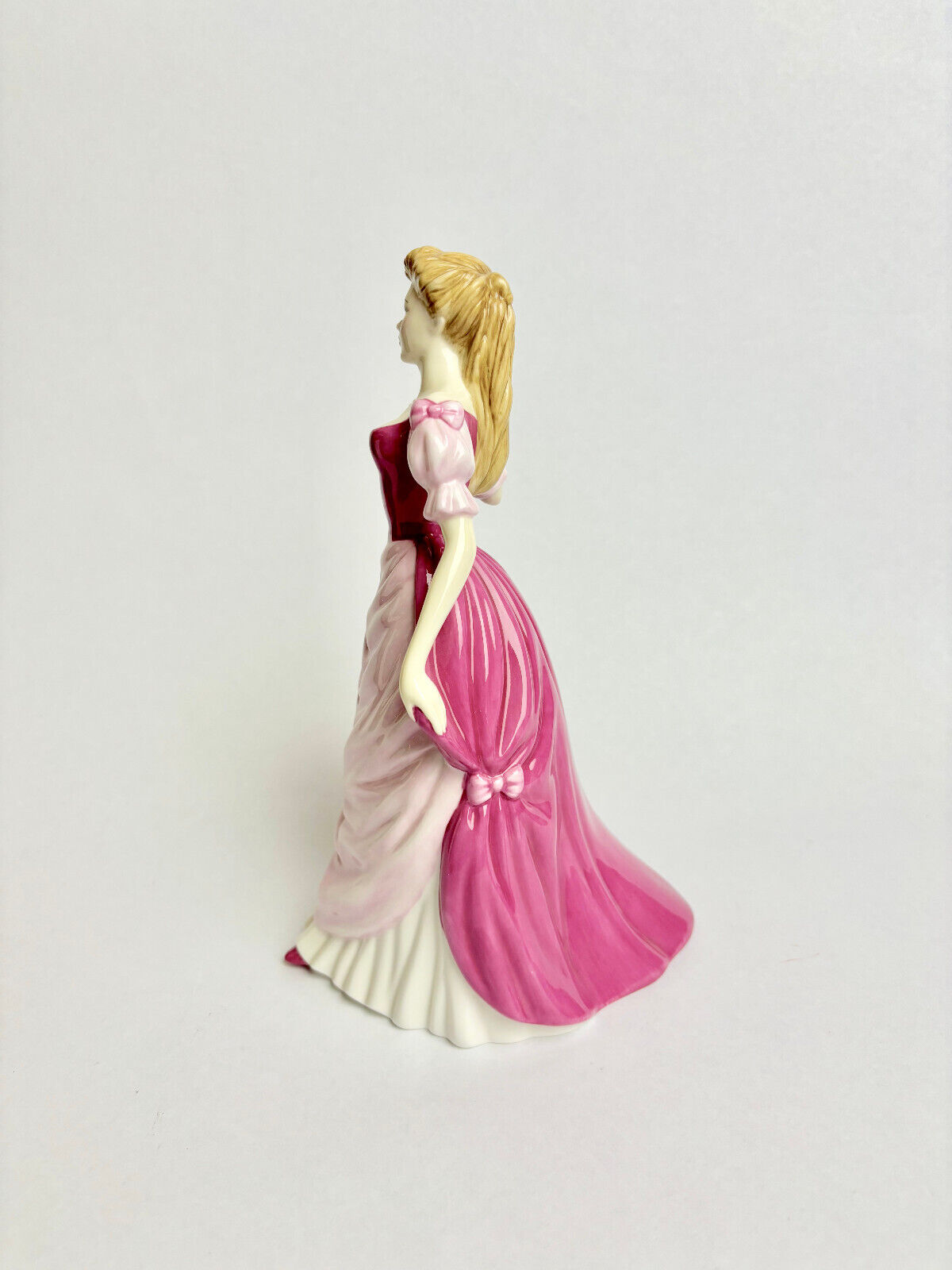 Royal Doulton Highland Belle HN 4743 (boxed)