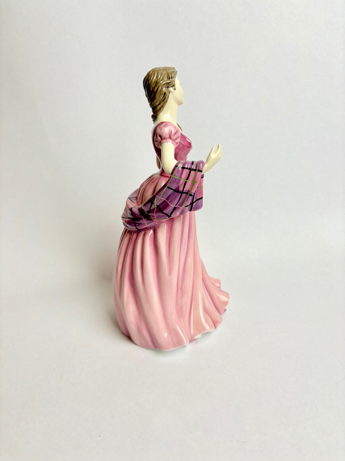 Royal Doulton Rose of the Glen HN 4741 (boxed)