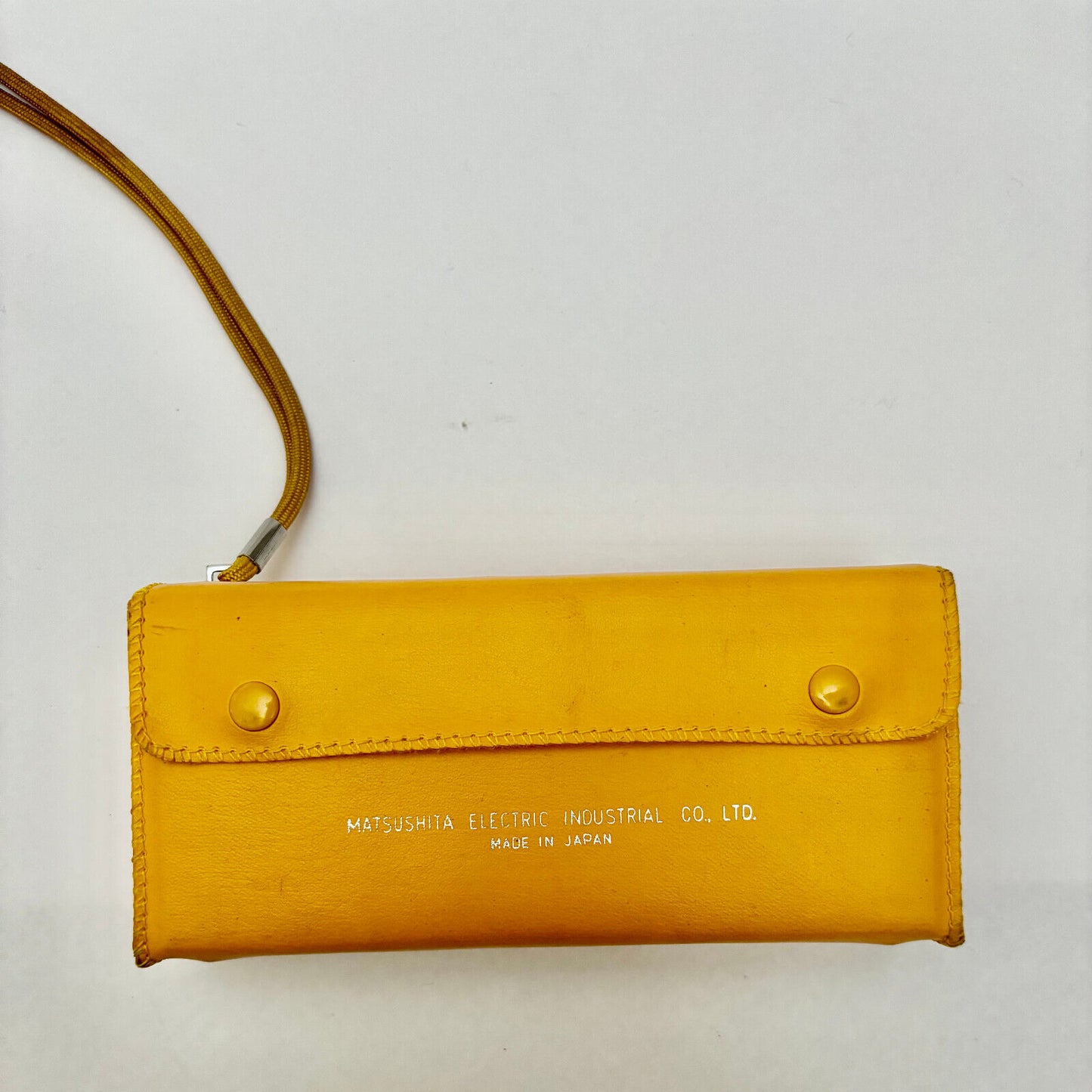 Restorable National Panasonic R-139 Portable Radio in rare yellow