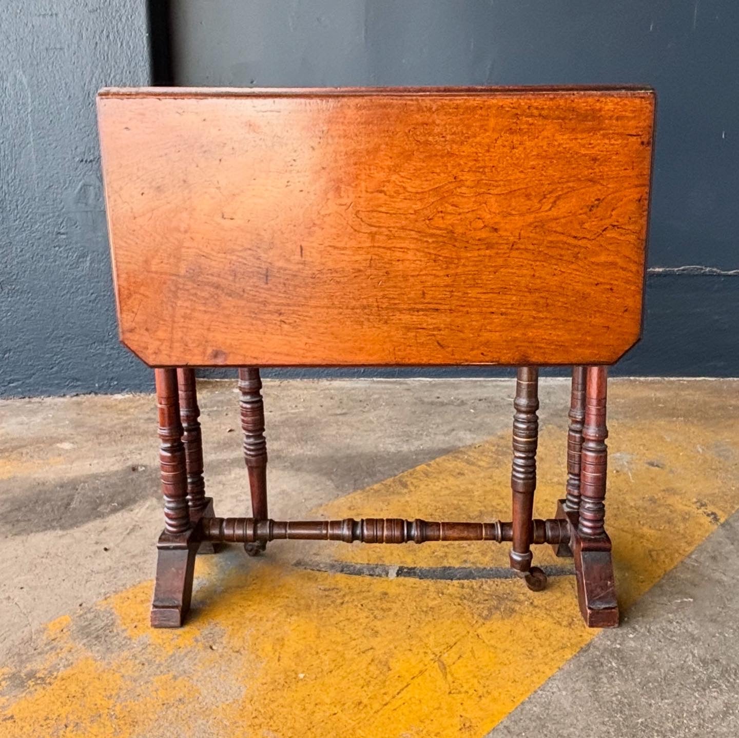 Antique English Victorian Walnut Sutherland Drop-Leaf Table