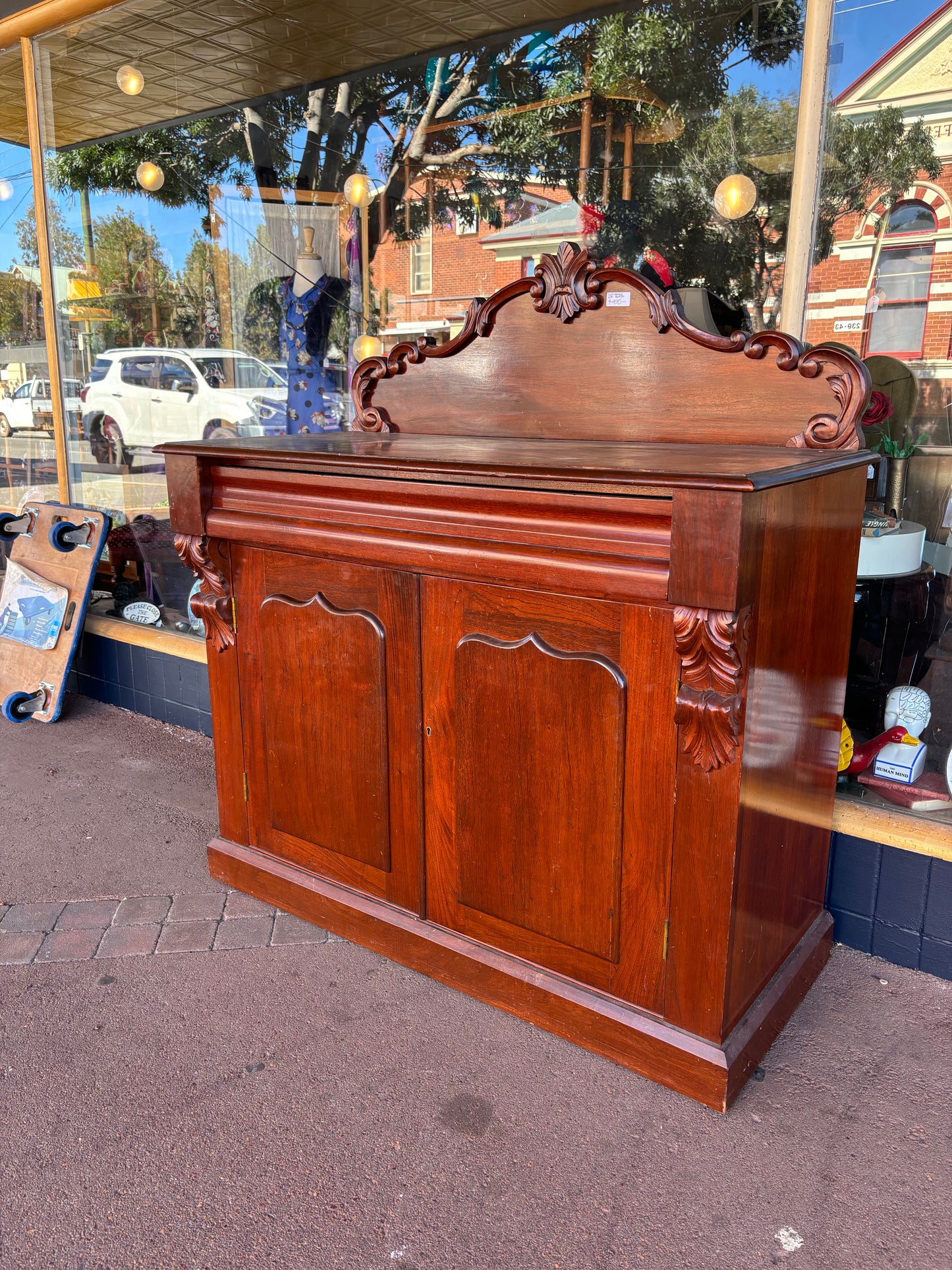 Quality Vintage Victorian-Style Mahogany Chiffonier Sideboard
