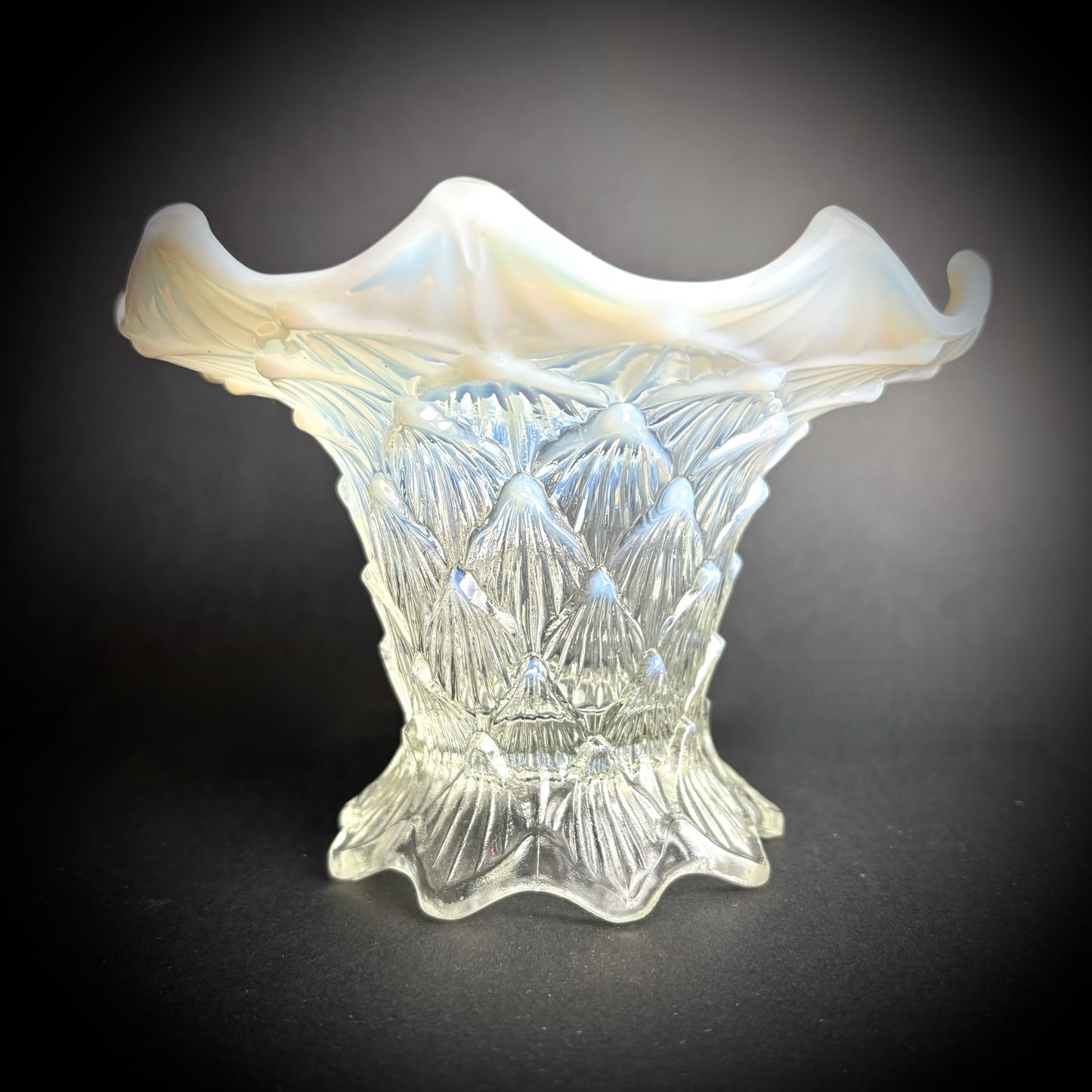 Dugan Glass Palisades White Opalescent Vase
