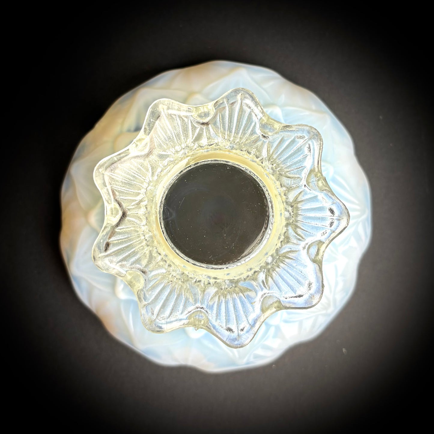 Dugan Glass Palisades White Opalescent Vase