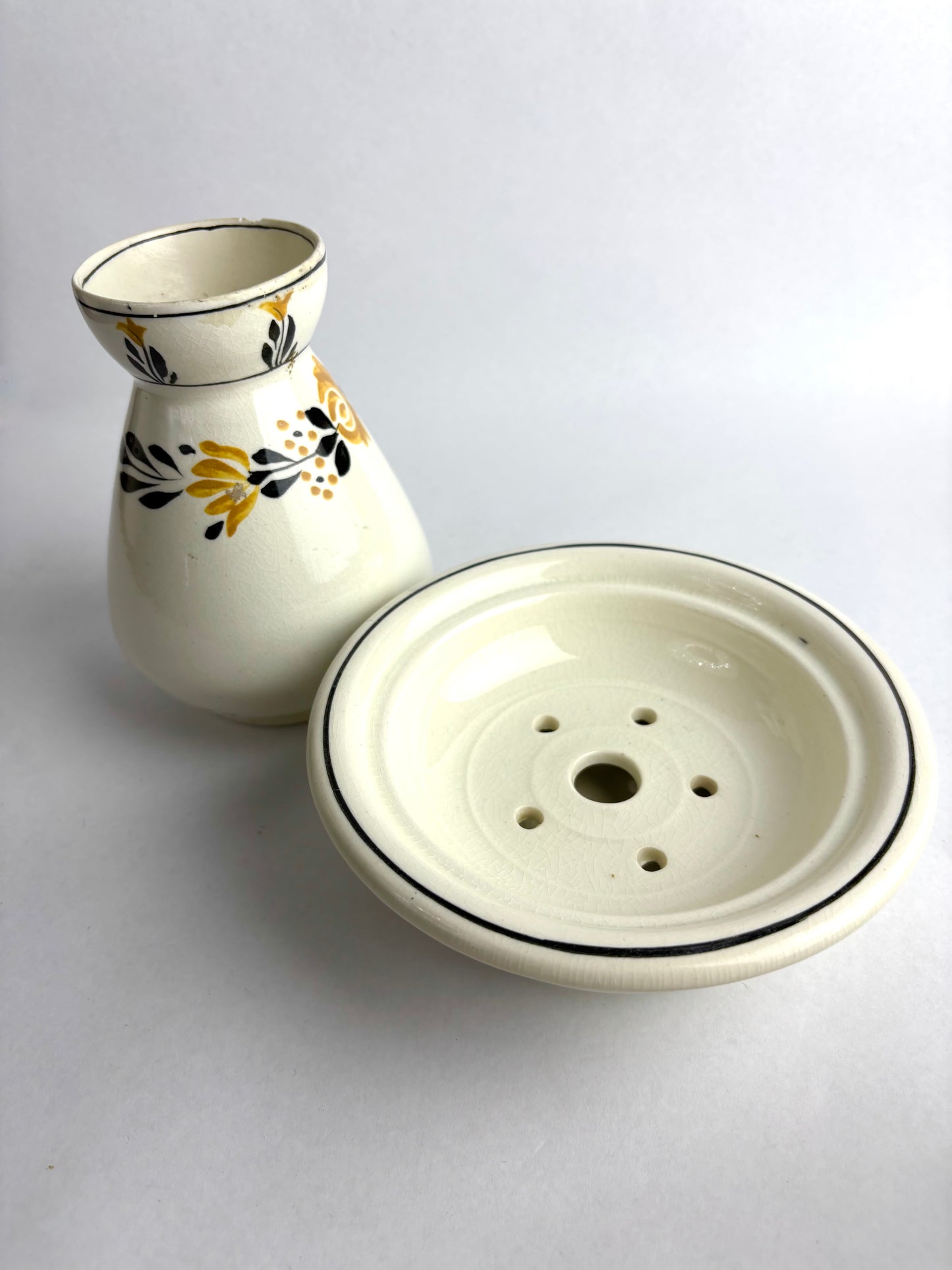 Antique George Jones & Sons Crescent Ivory Bathroom Set, circa 1895