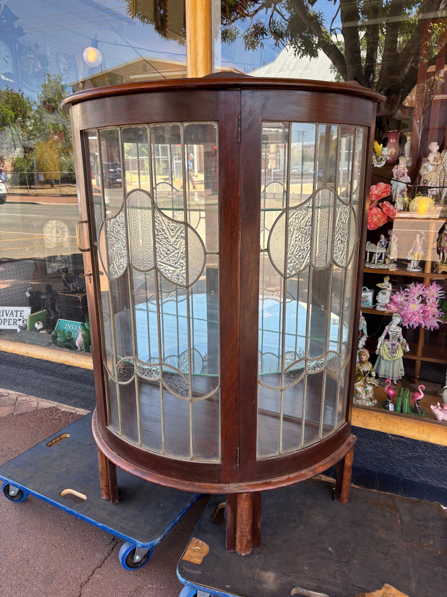 Restorable Art Deco leadlight display case