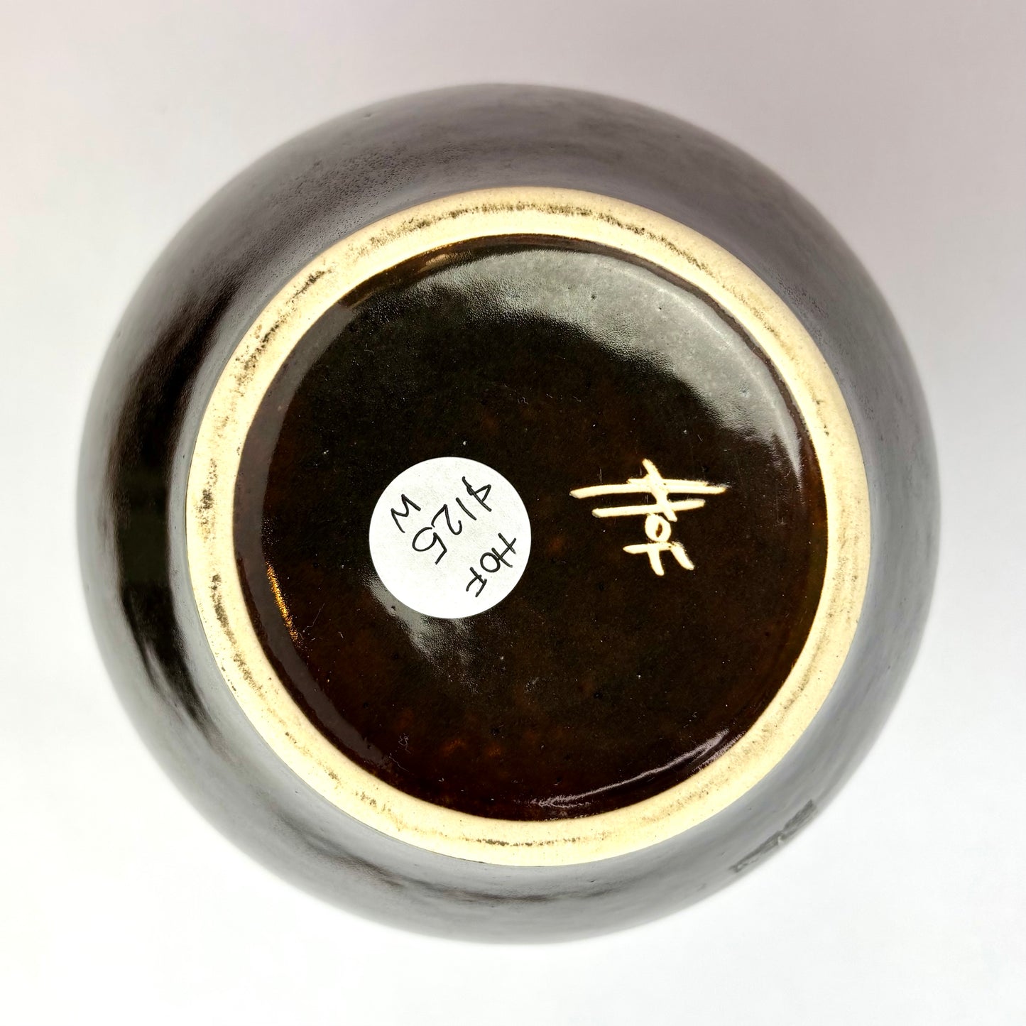 Höf Pottery Vase – 22cm – Cream & Iron Glaze – Western Australia Studio Ceramic