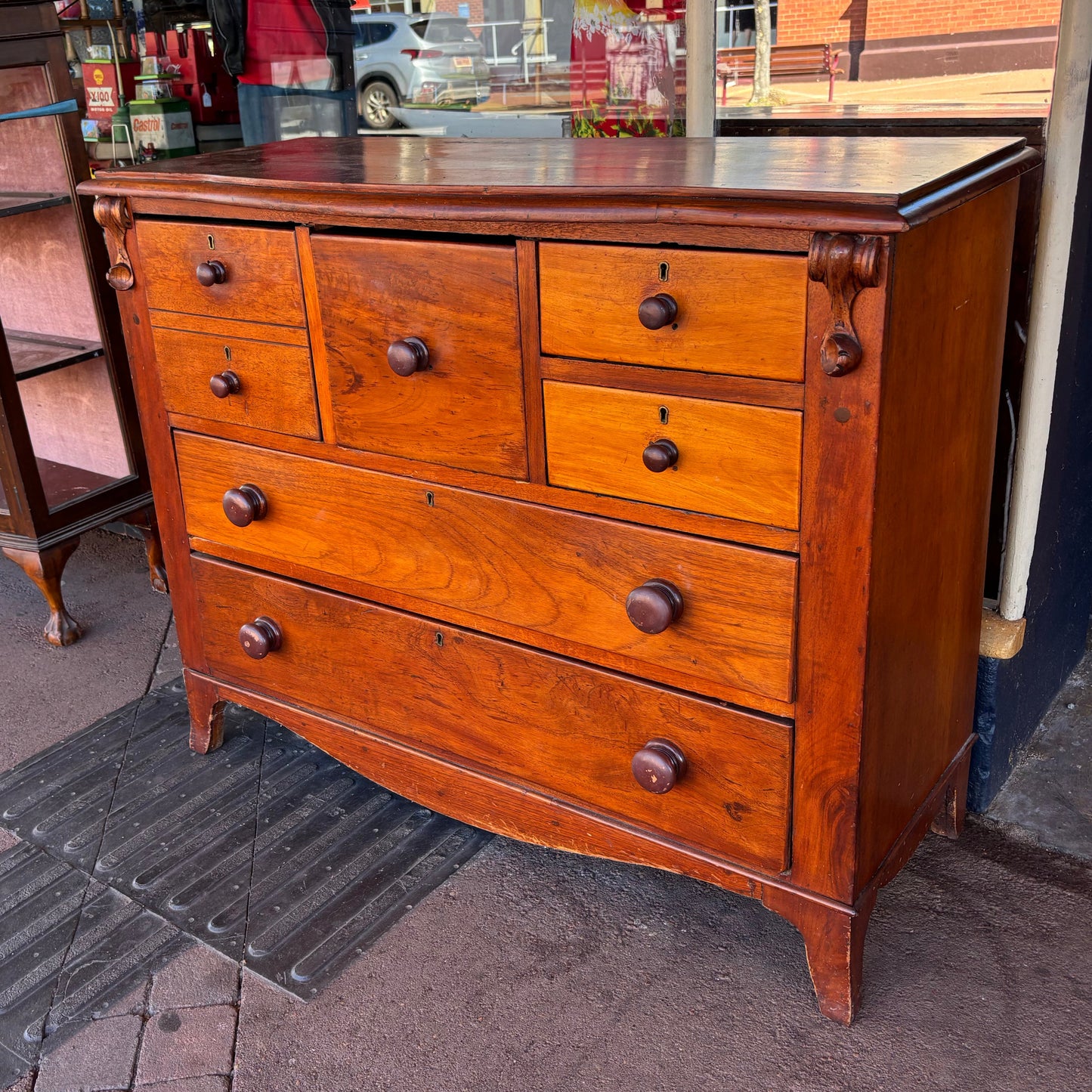 Antique Victorian mahogany chest of drawers