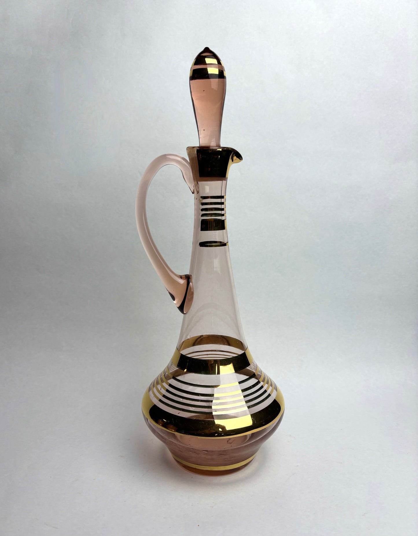 Retro pink and gold drinks set