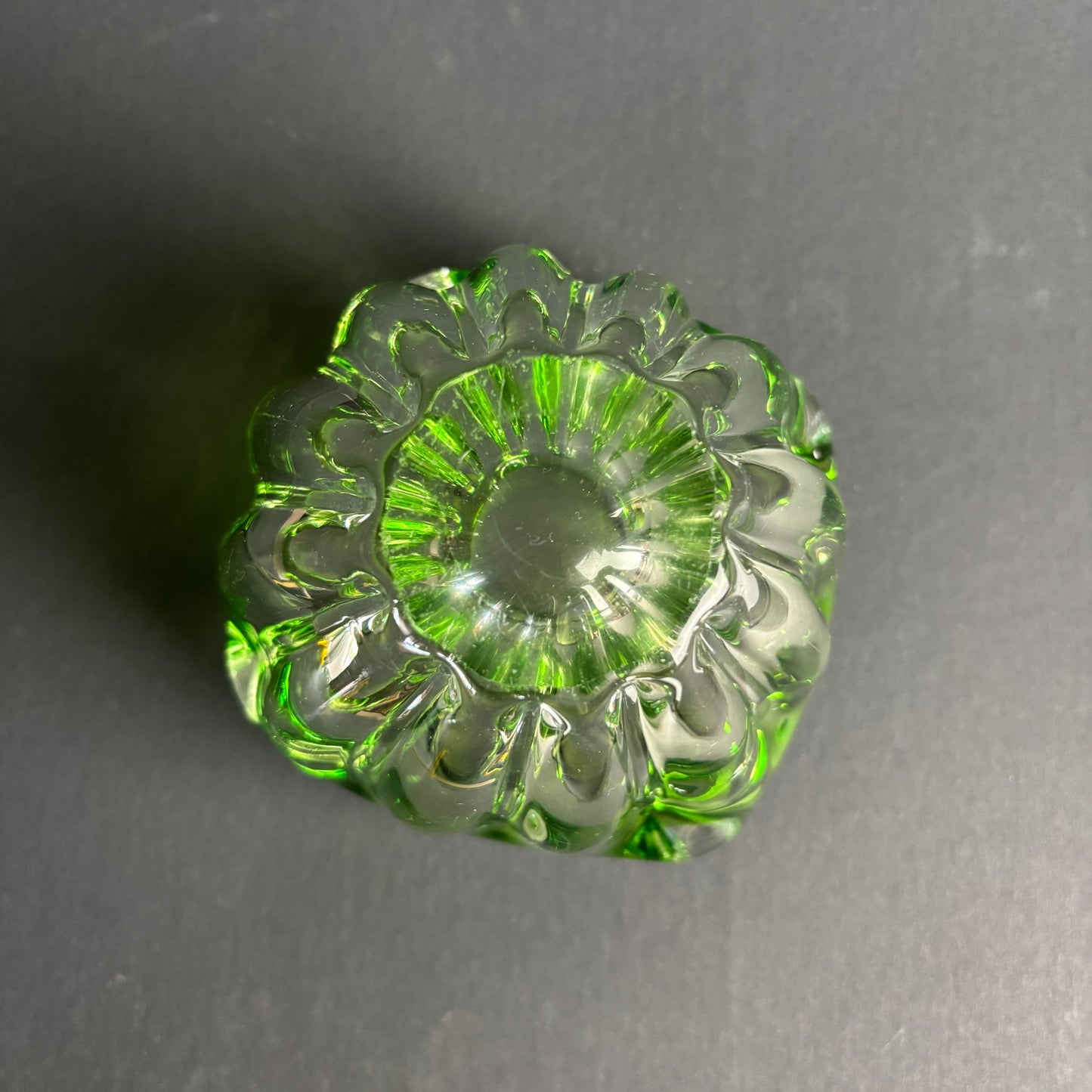 Art Deco Uranium Glass Bowl – Vaseline Glass – Czech Bohemian Pressed Glass – UV Reactive