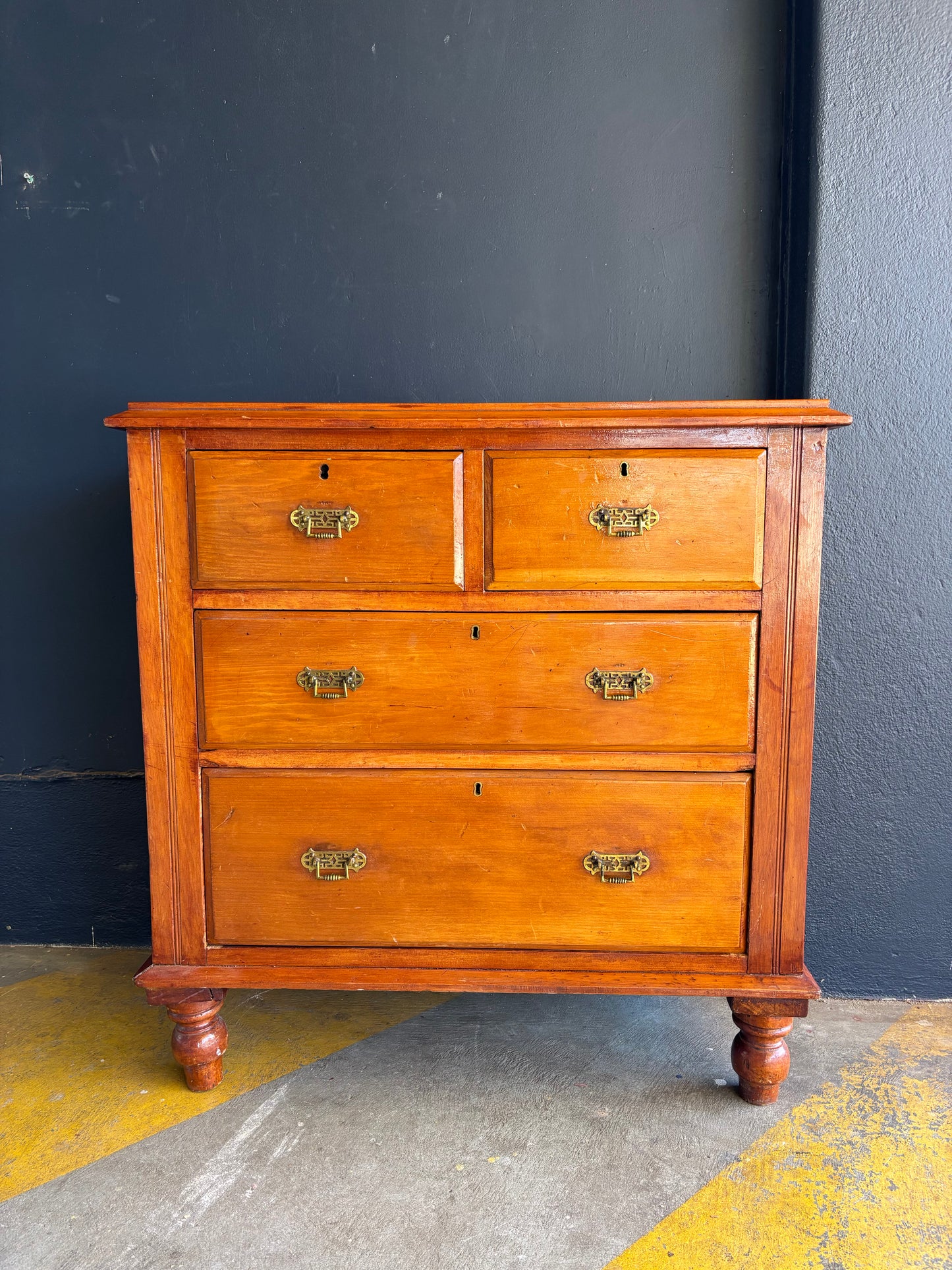Edwardian pine chest of drawers