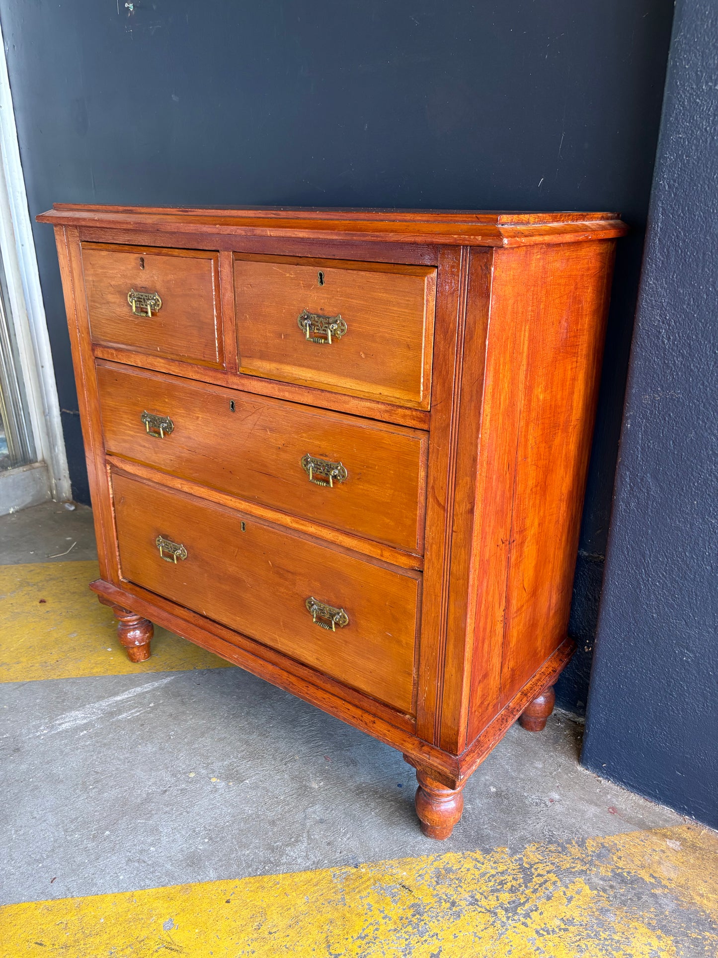 Edwardian pine chest of drawers