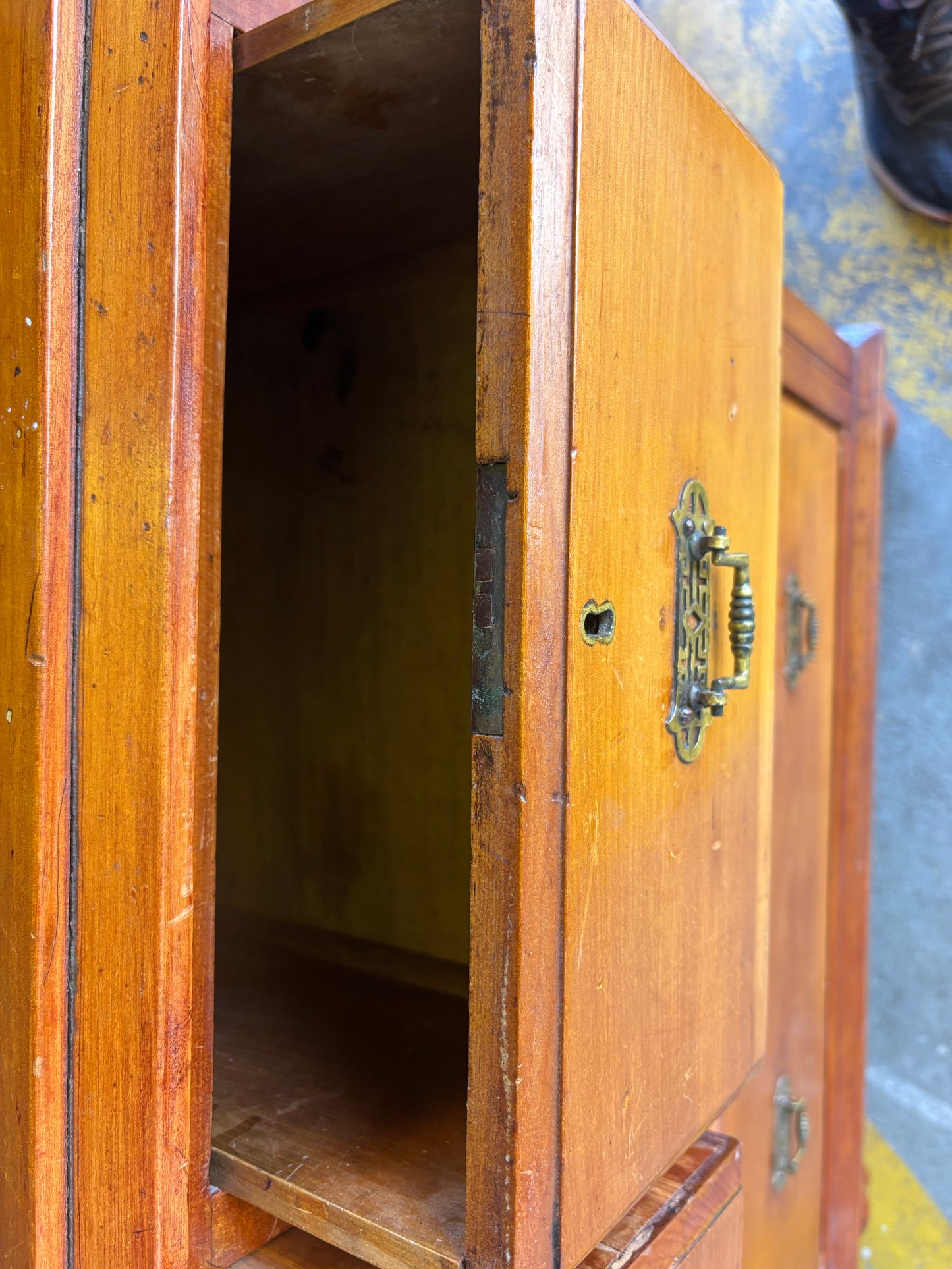 Edwardian pine chest of drawers