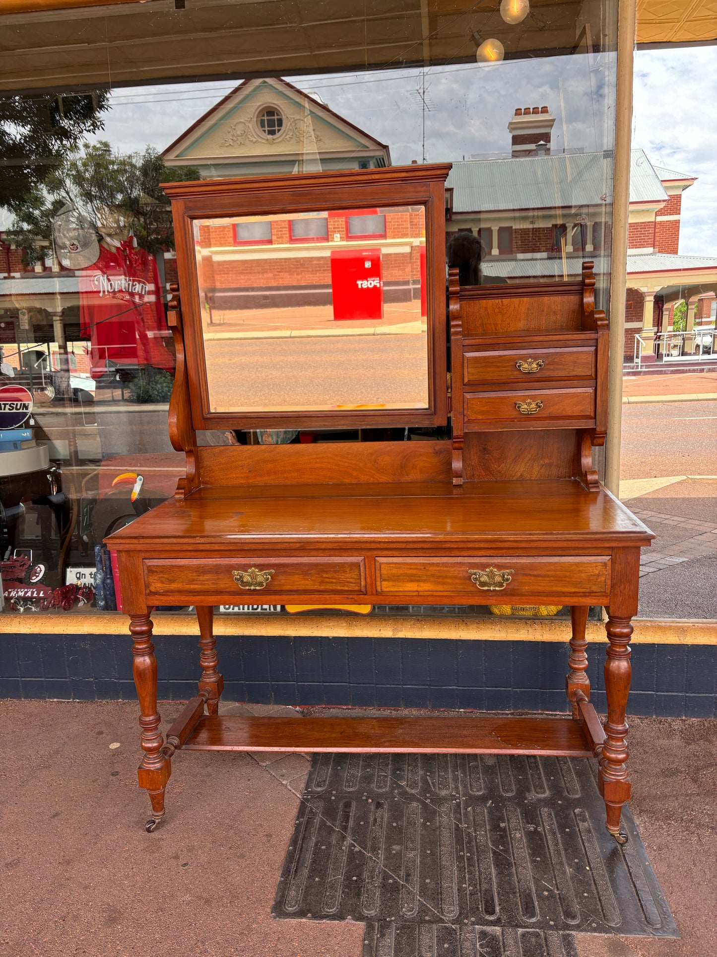 Victorian walnut dressing table