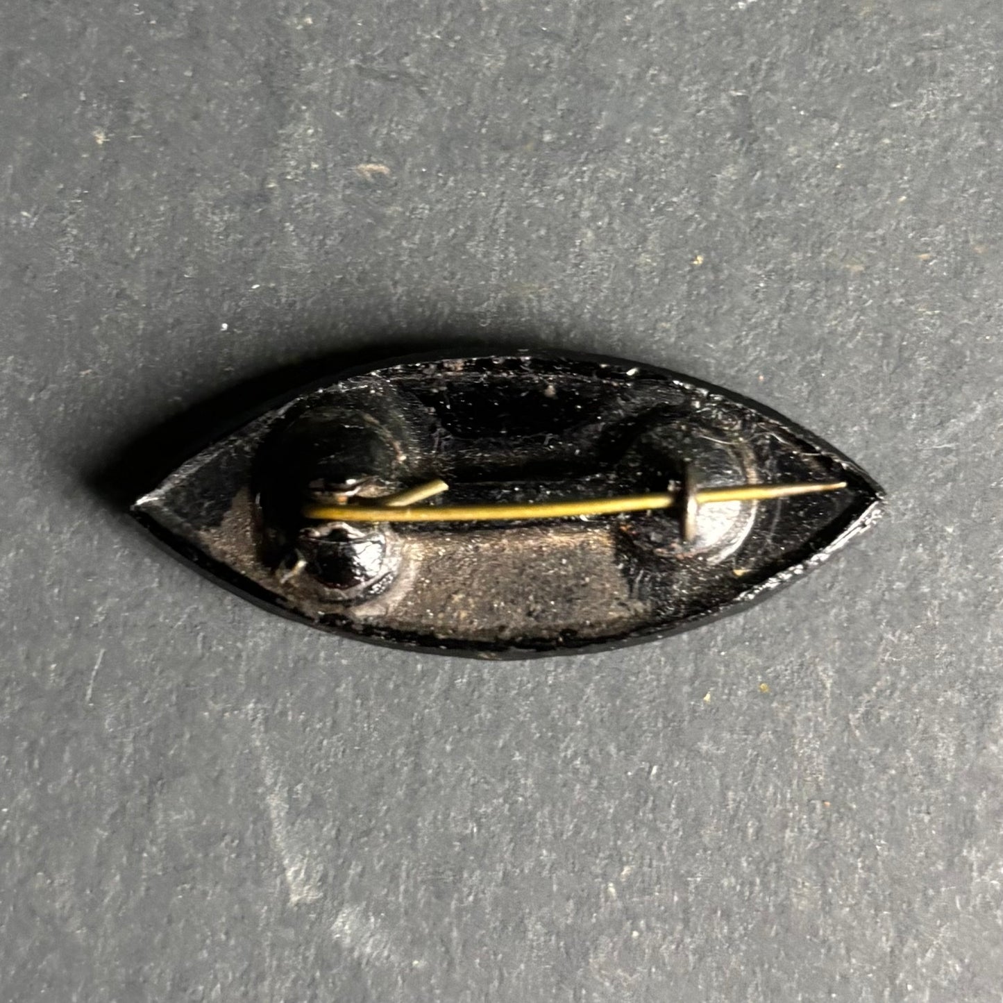 Victorian Style Black Mourning Brooch – Jet Style