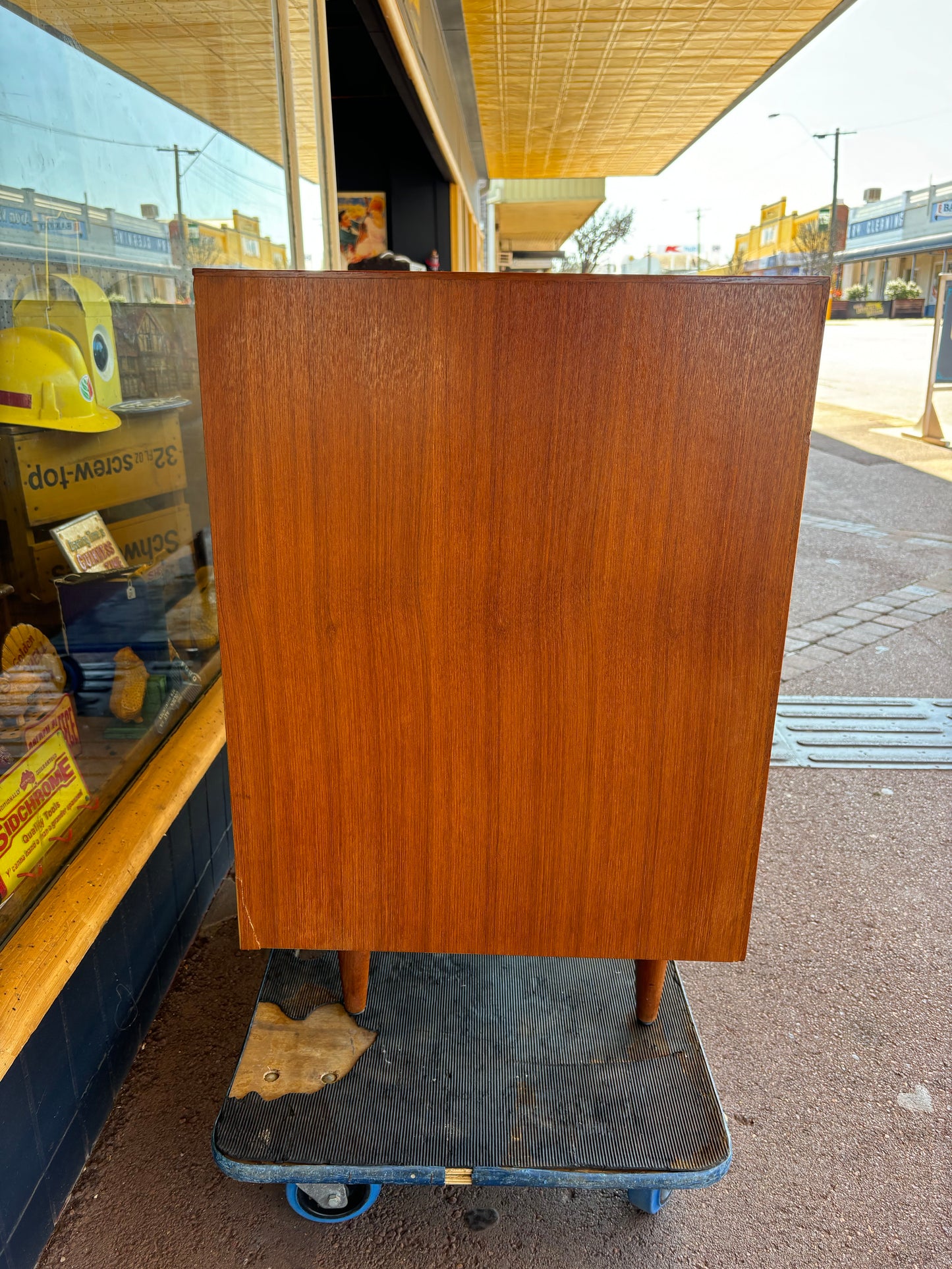 Extra large Chiswell sideboard