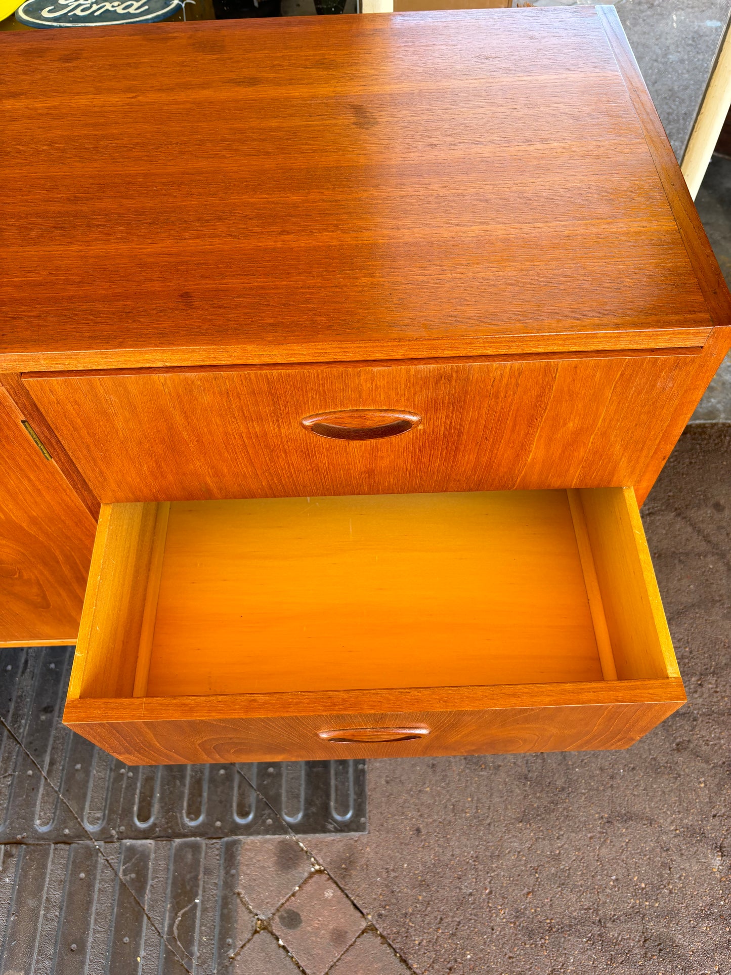 Extra large Chiswell sideboard