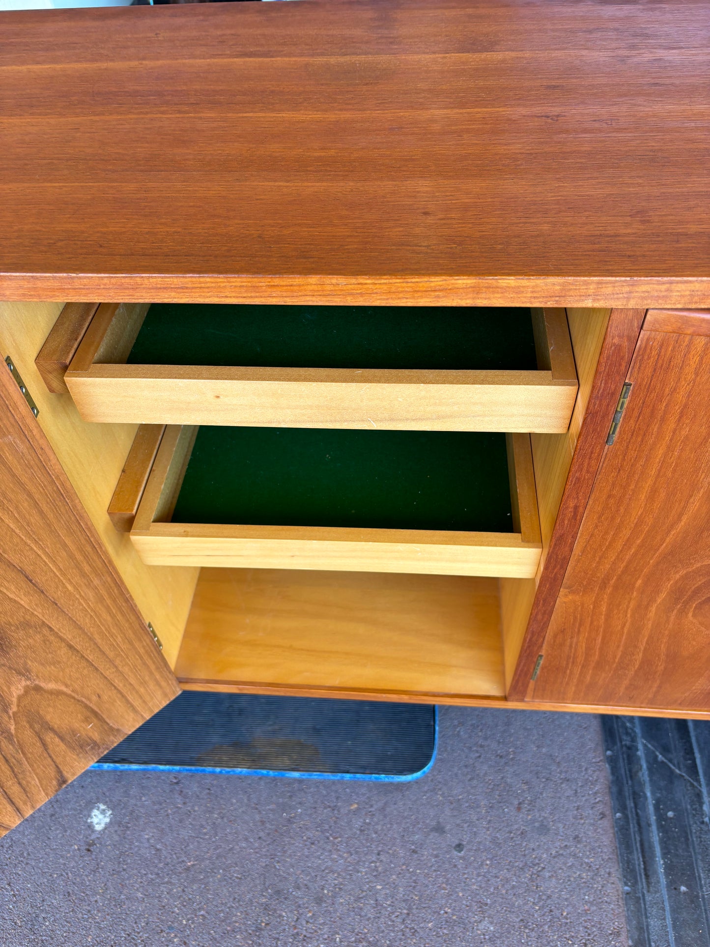 Extra large Chiswell sideboard
