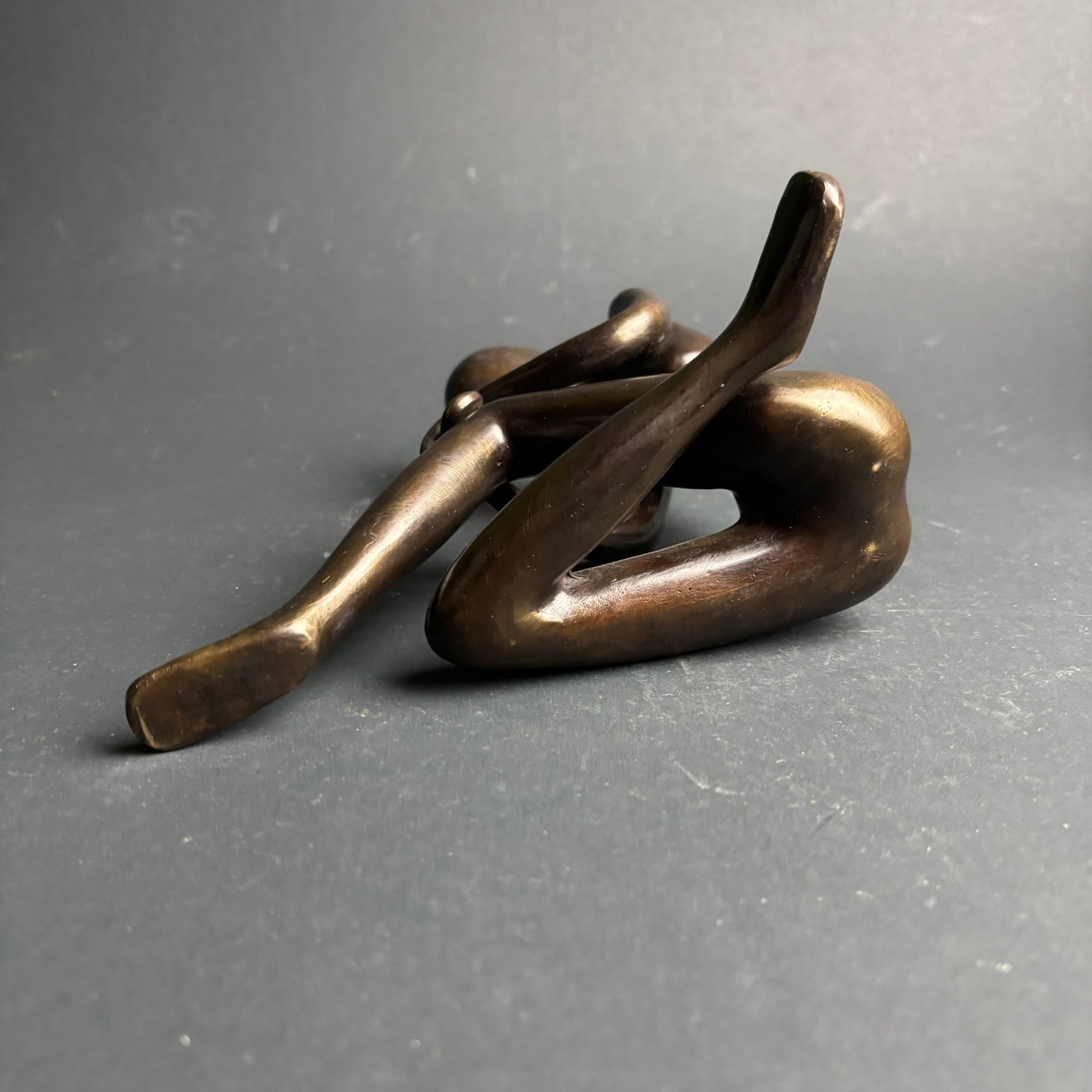 Vintage Abstract Seated Female Figure Sculpture – Bronze Tone