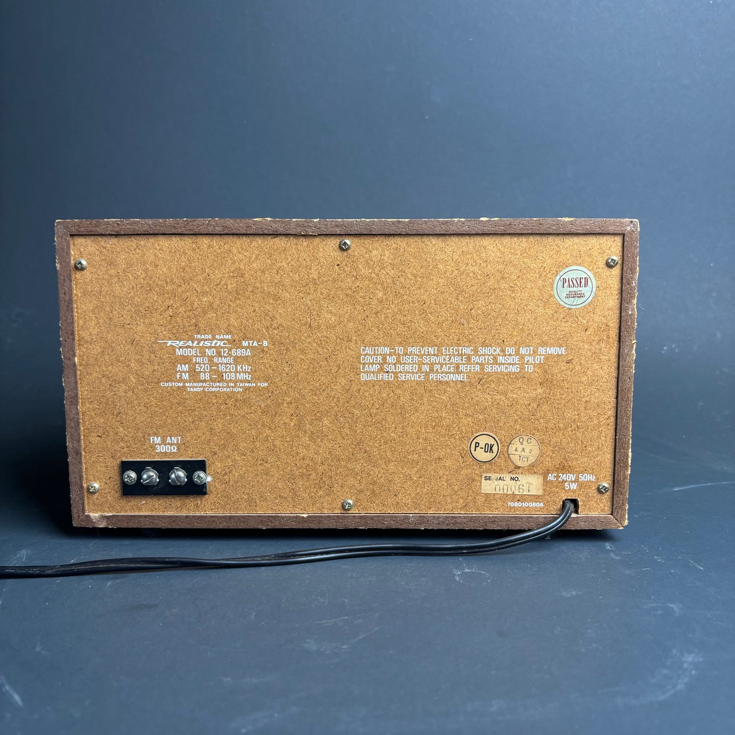 Vintage Realistic MTA-8 AM/FM Radio Wooden Cabinet Retro Stereo