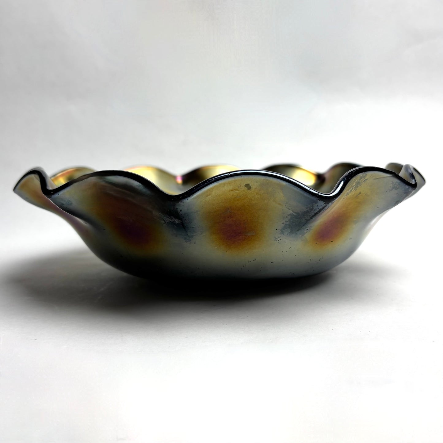 Crown Crystal Glass Australia Amethyst Carnival Glass Kingfisher Master Bowl RD 4184