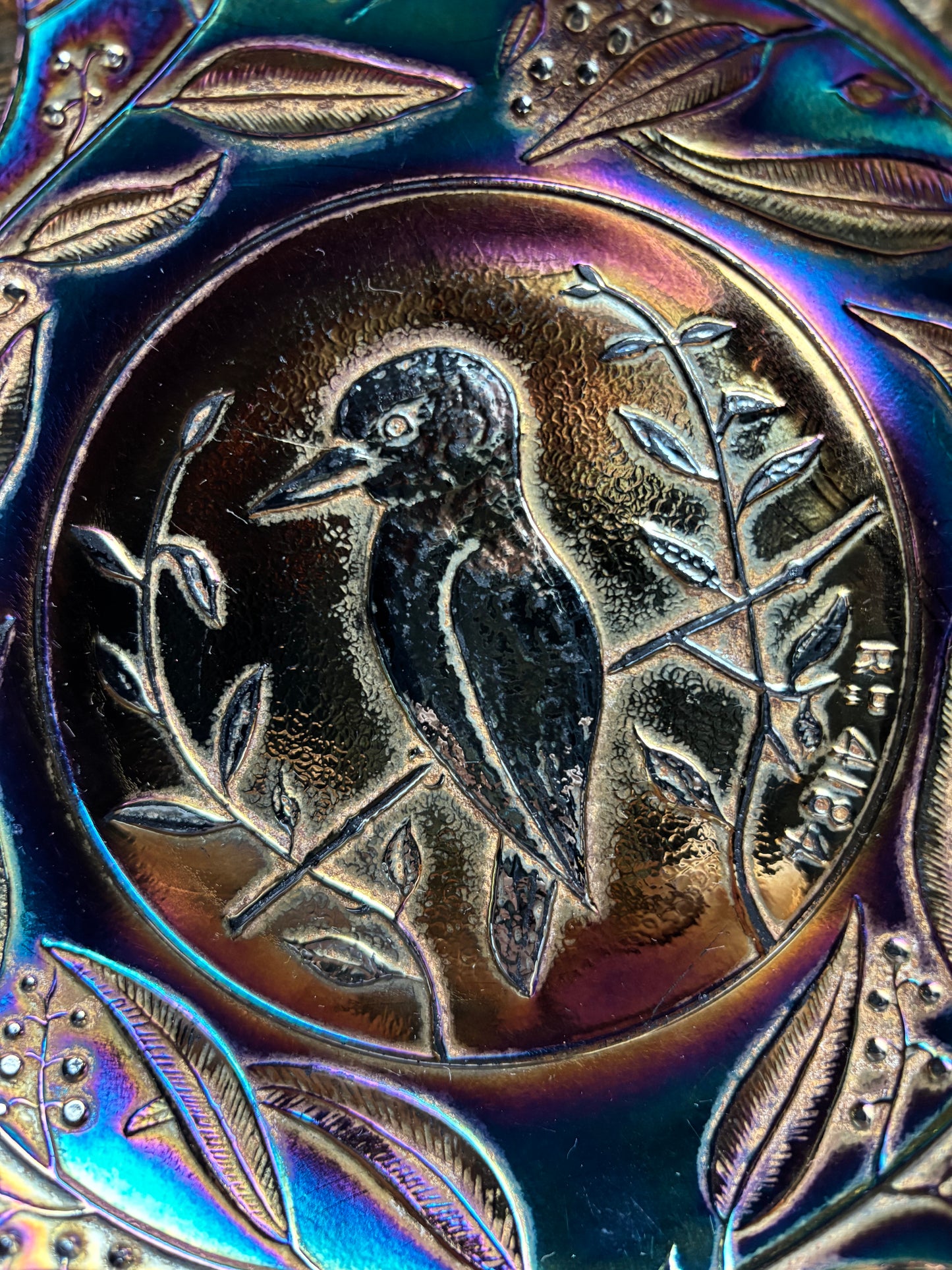 Crown Crystal Glass Australia Amethyst Carnival Glass Kingfisher Master Bowl RD 4184