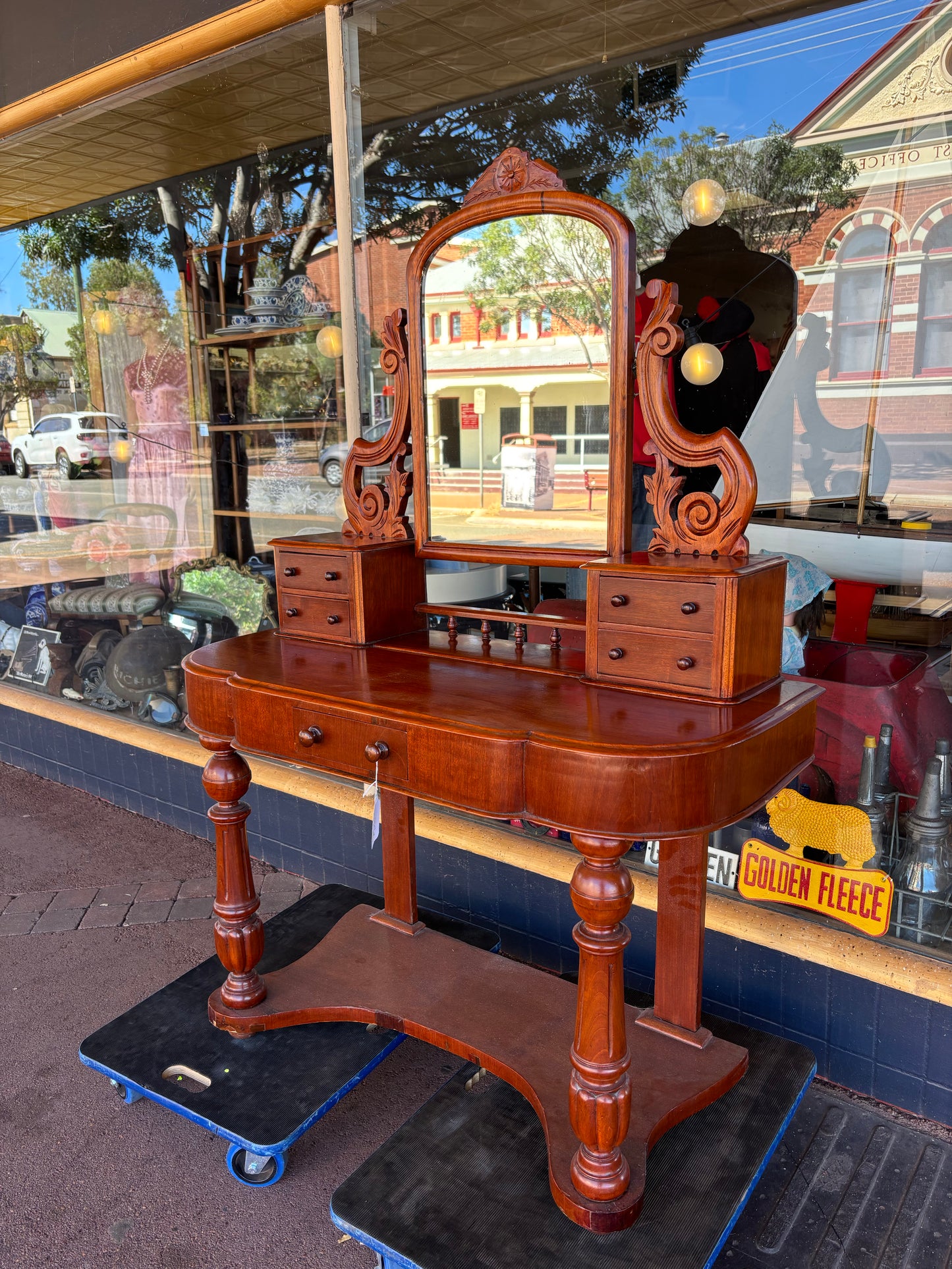 Victorian mahogany dressing table