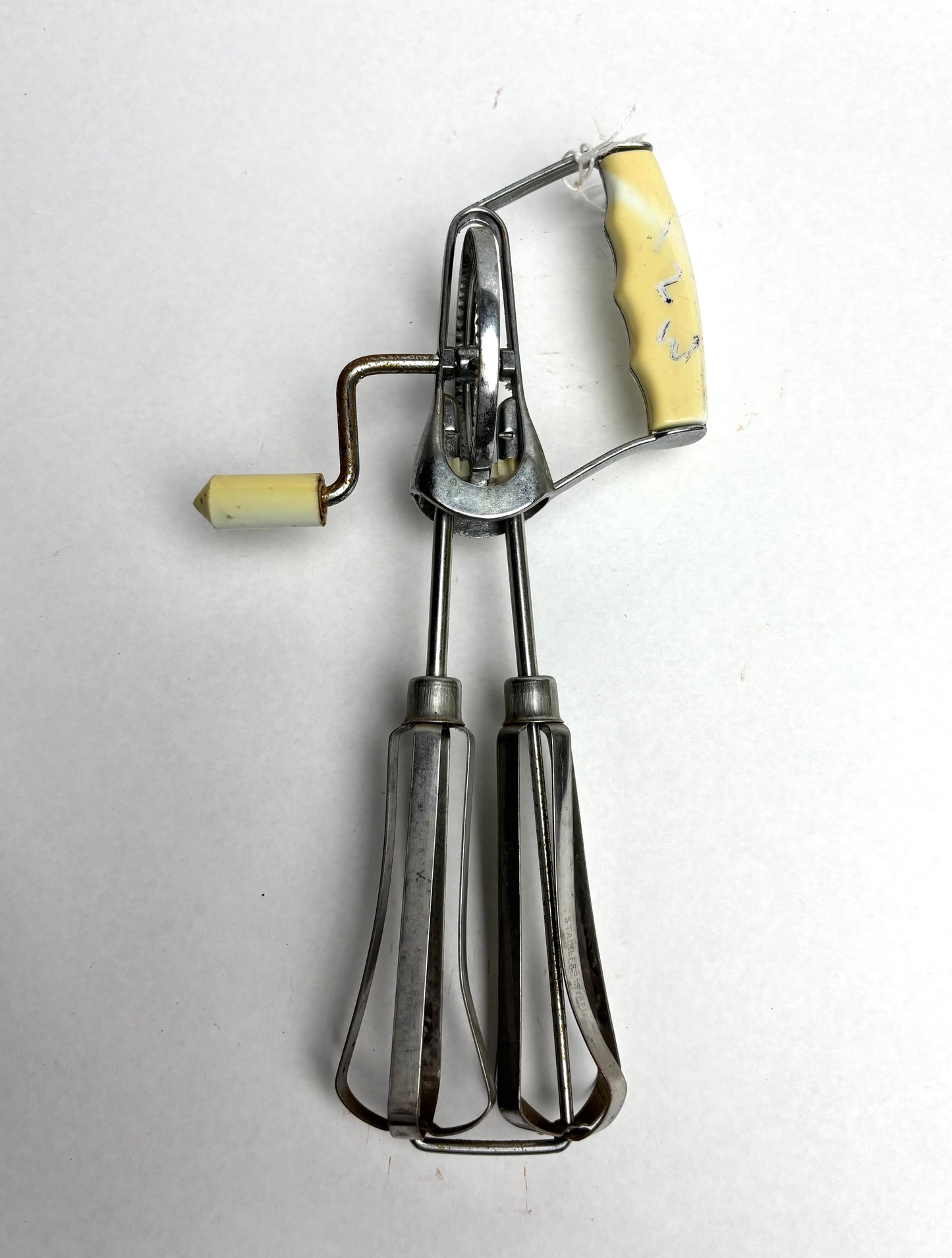 Vintage Handheld Egg Beater
