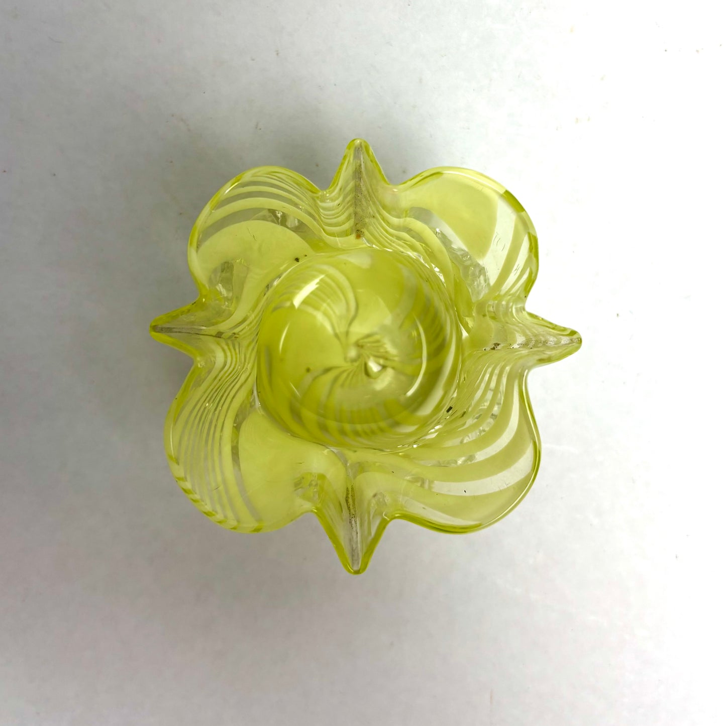 Small Antique Victorian Citrine Uranium Ribbon Dish