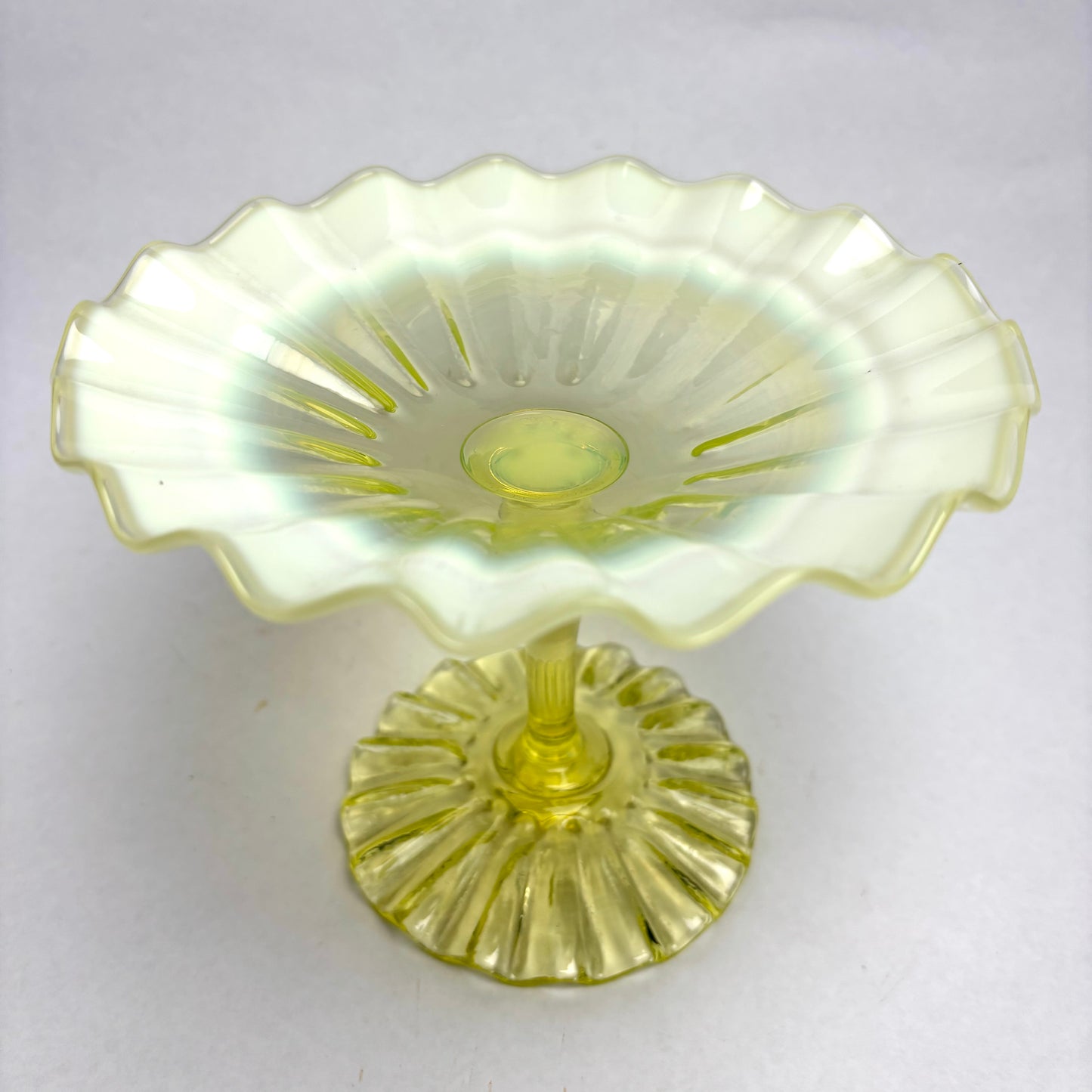 Victorian Vaseline Citrine Green Uranium Glass Bon Bon dish