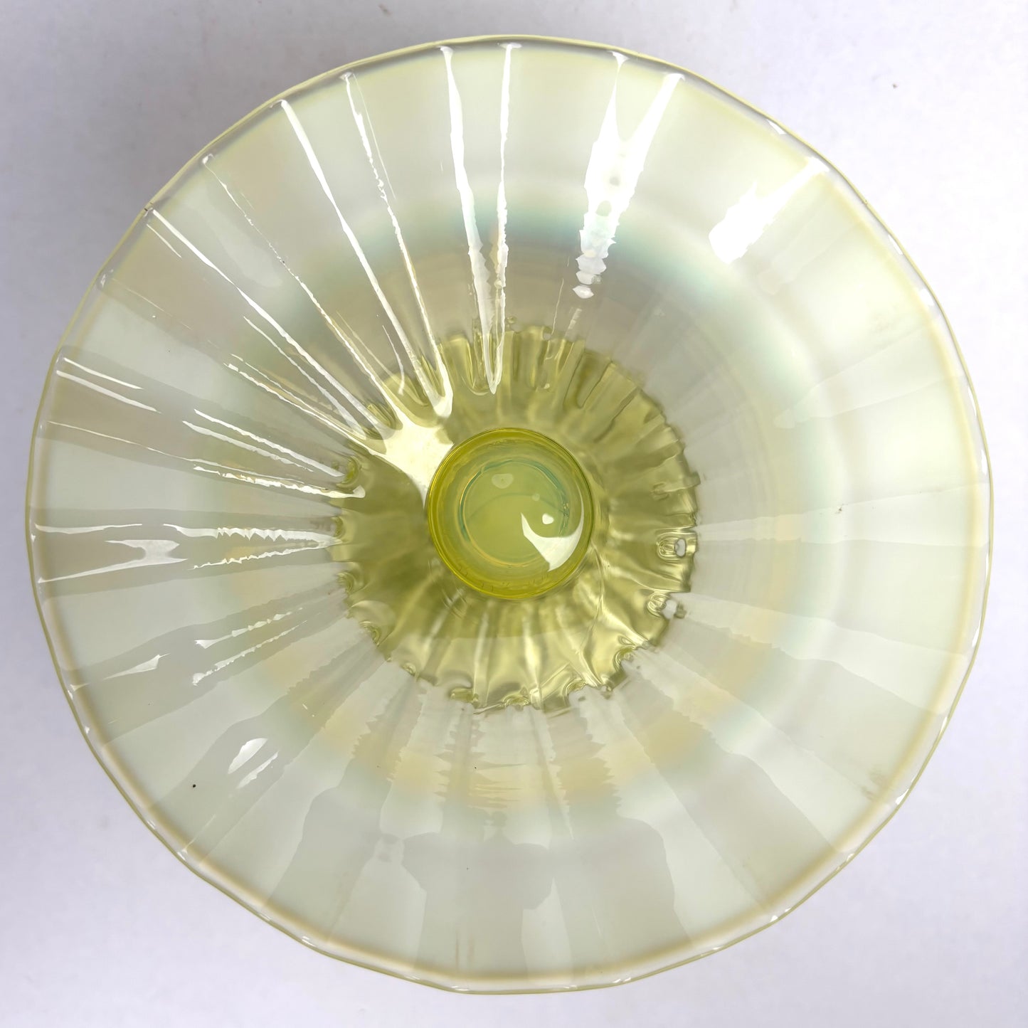 Victorian Vaseline Citrine Green Uranium Glass Bon Bon dish
