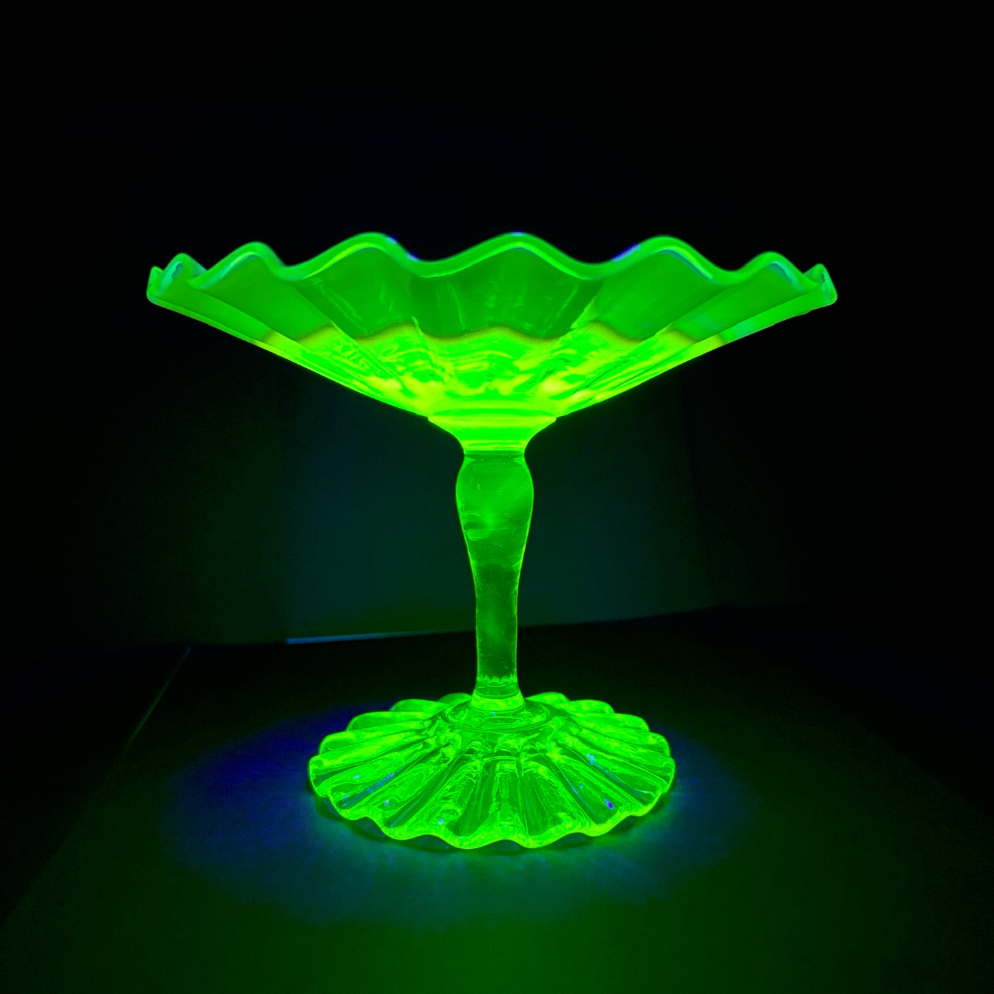 Victorian Vaseline Citrine Green Uranium Glass Bon Bon dish