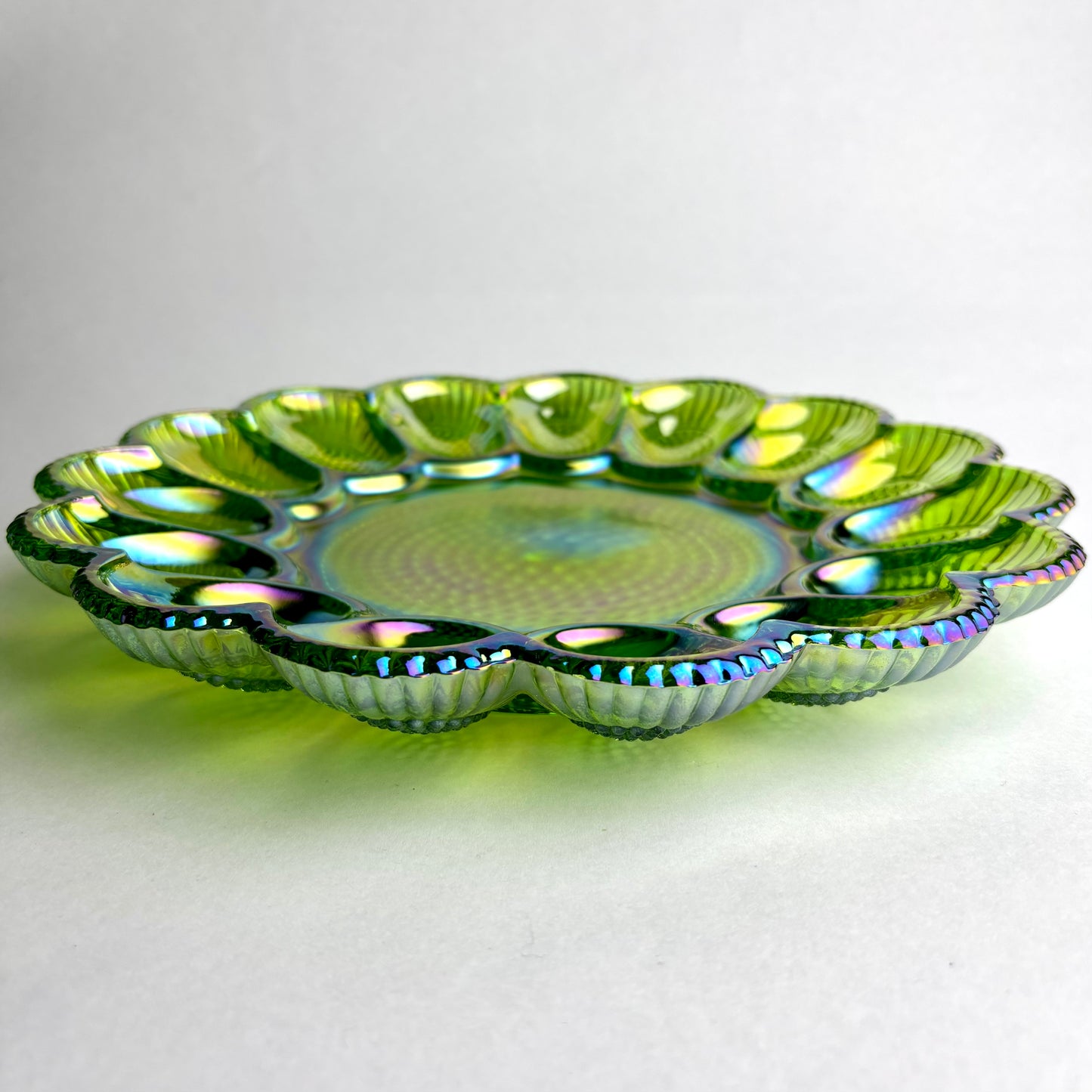 Green Iridescent Carnival Glass Deviled Egg Plate – 30cm