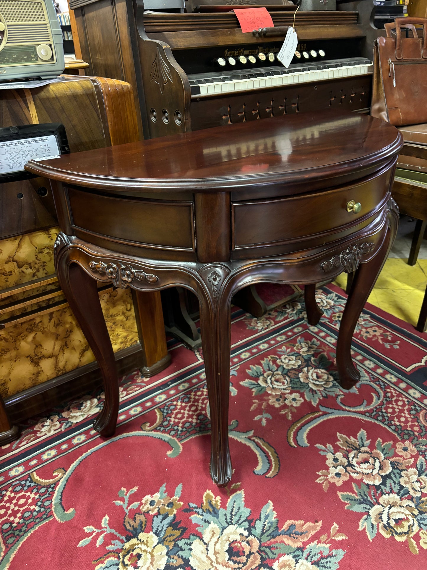 Repro Hallway bow front table