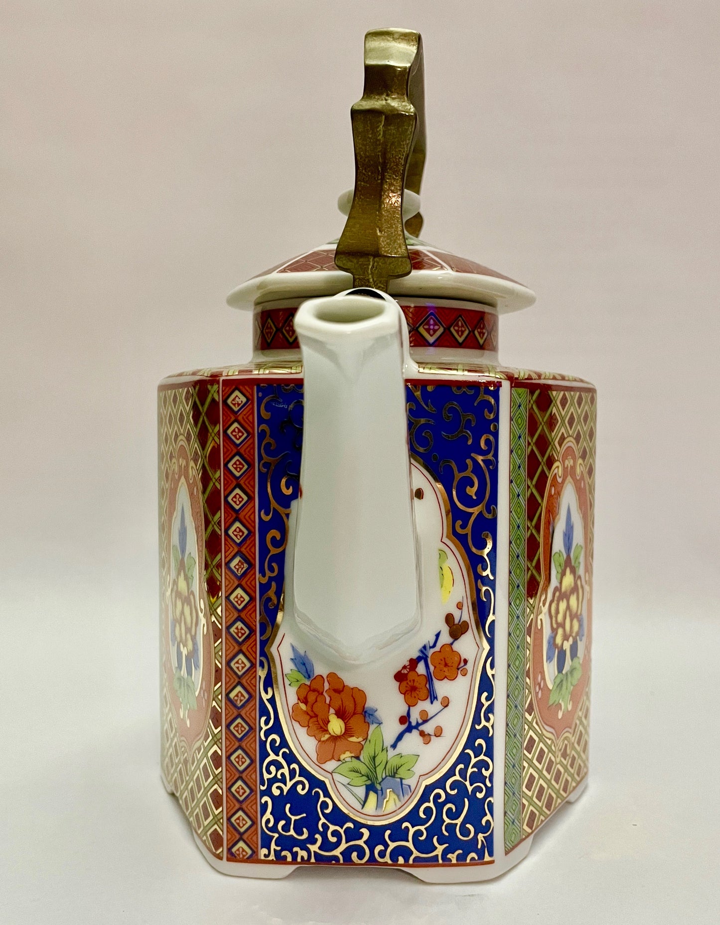 Vintage Imari style teapot