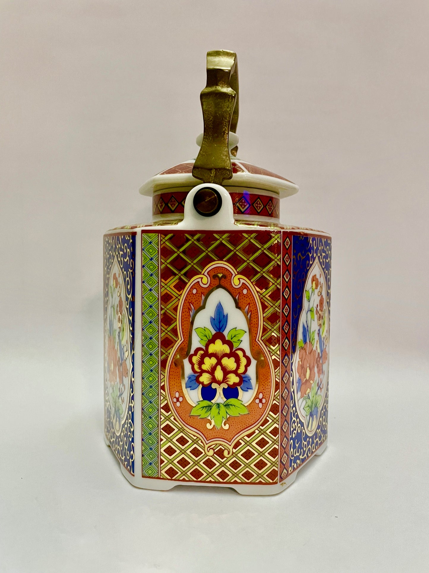 Vintage Imari style teapot