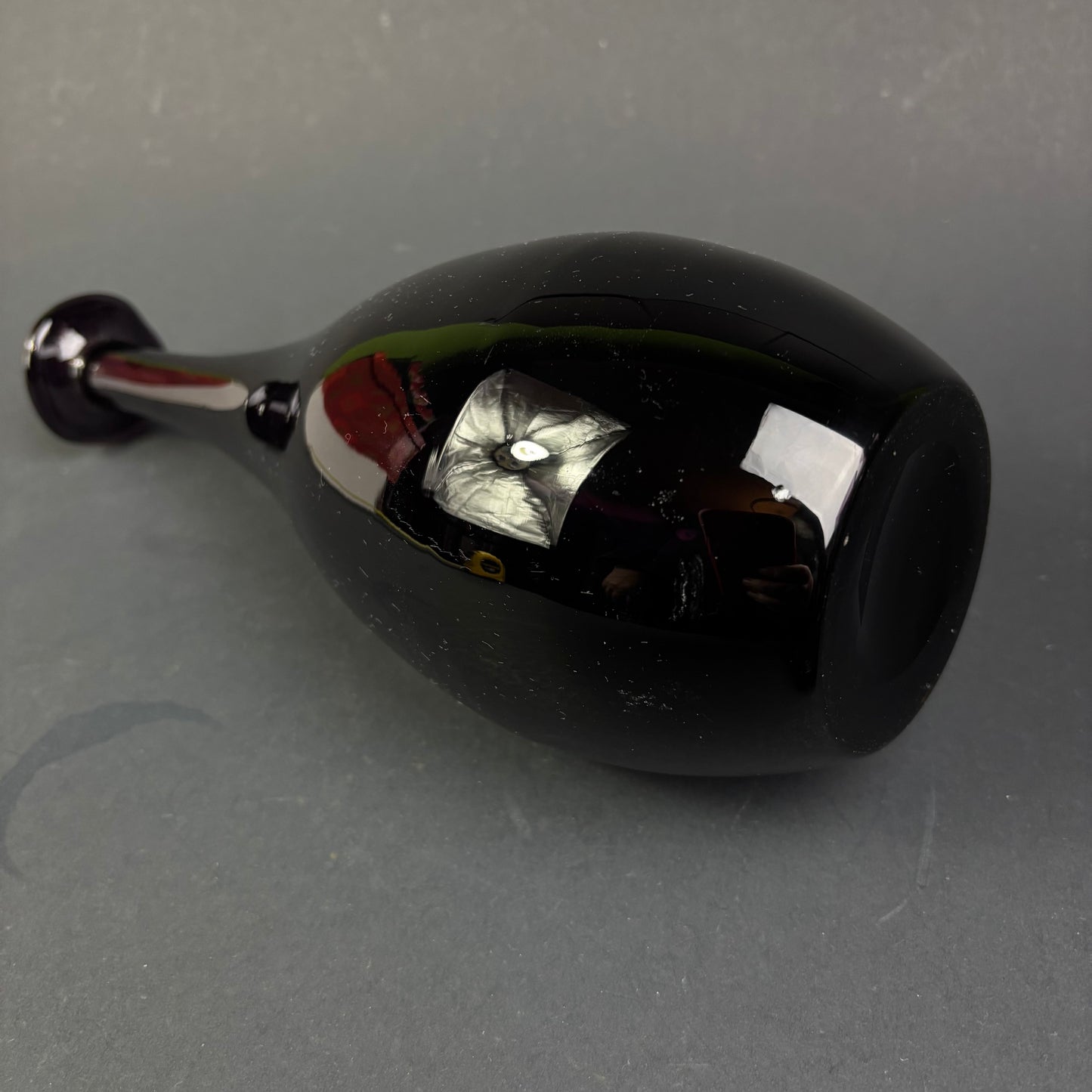 Vintage Amethyst Glass Bud Vase – Hand Blown Art Glass Ripple Rim 30cm